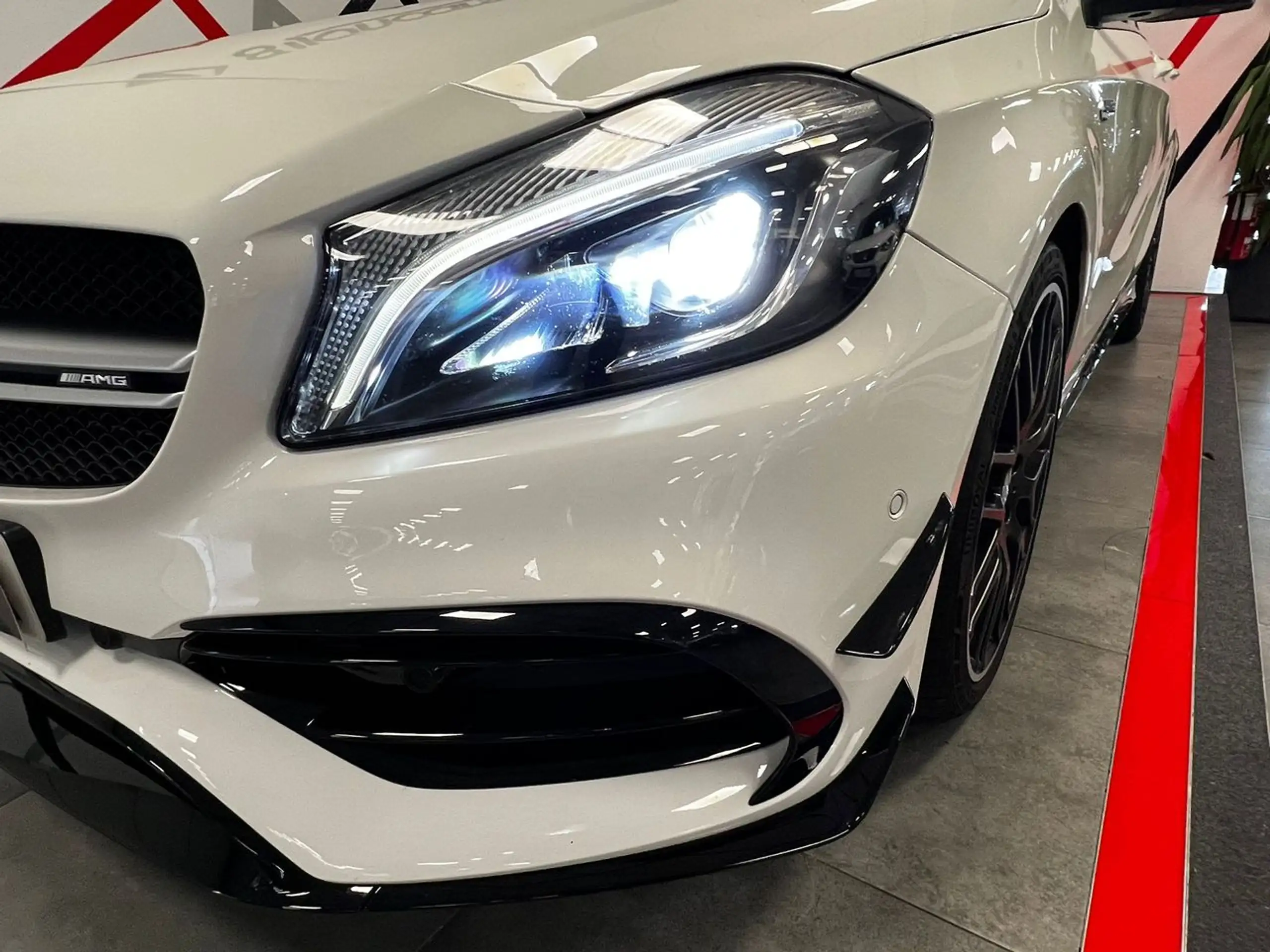 Mercedes-Benz - A 45 AMG