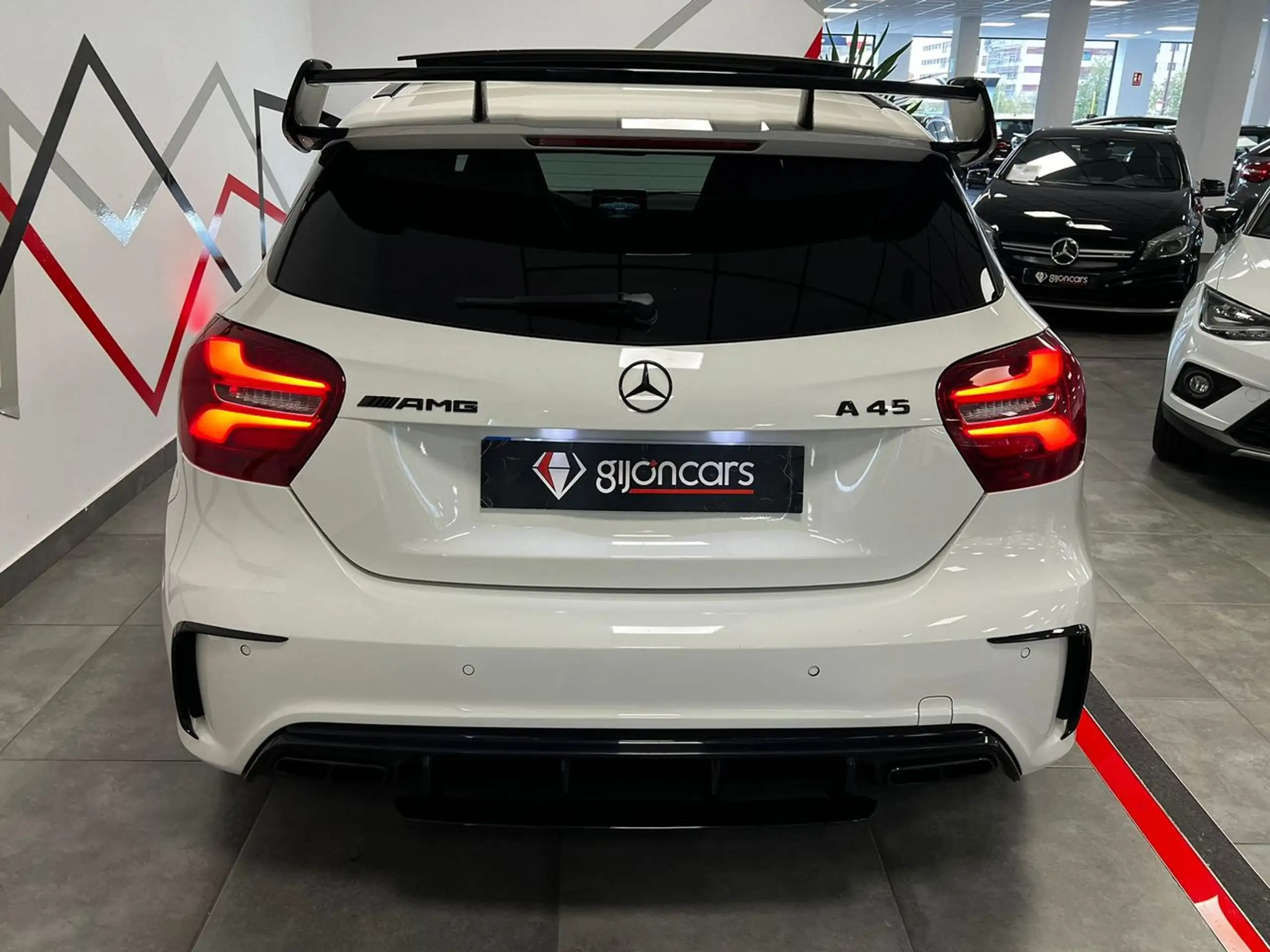 Mercedes-Benz - A 45 AMG