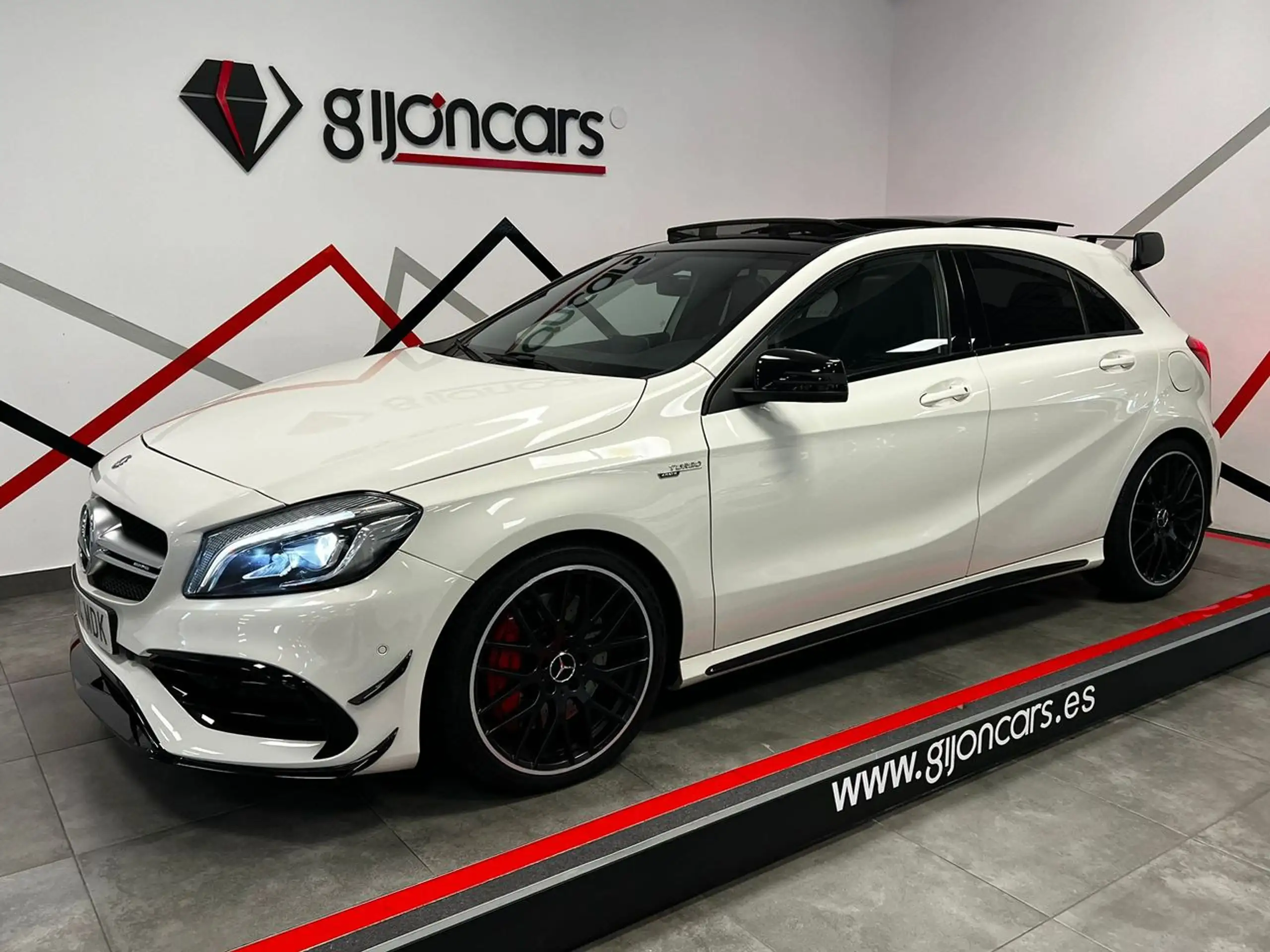 Mercedes-Benz - A 45 AMG