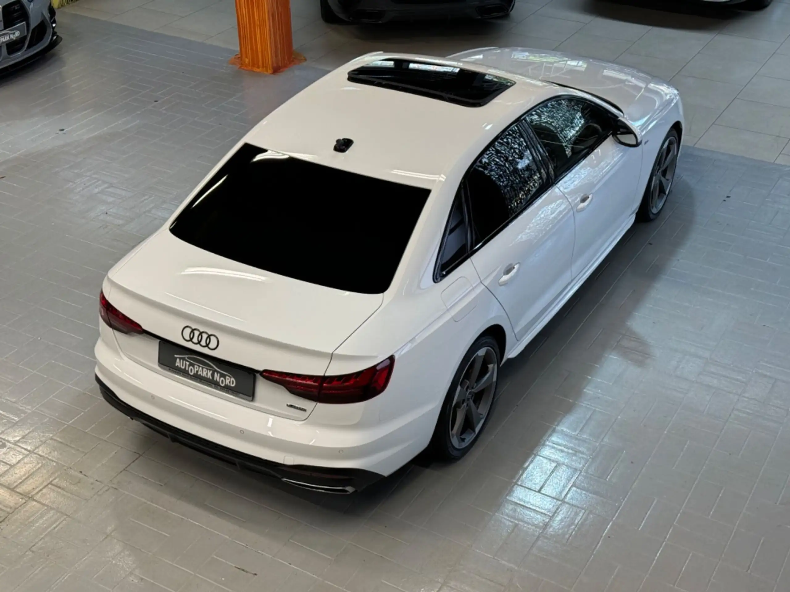 Audi - A4