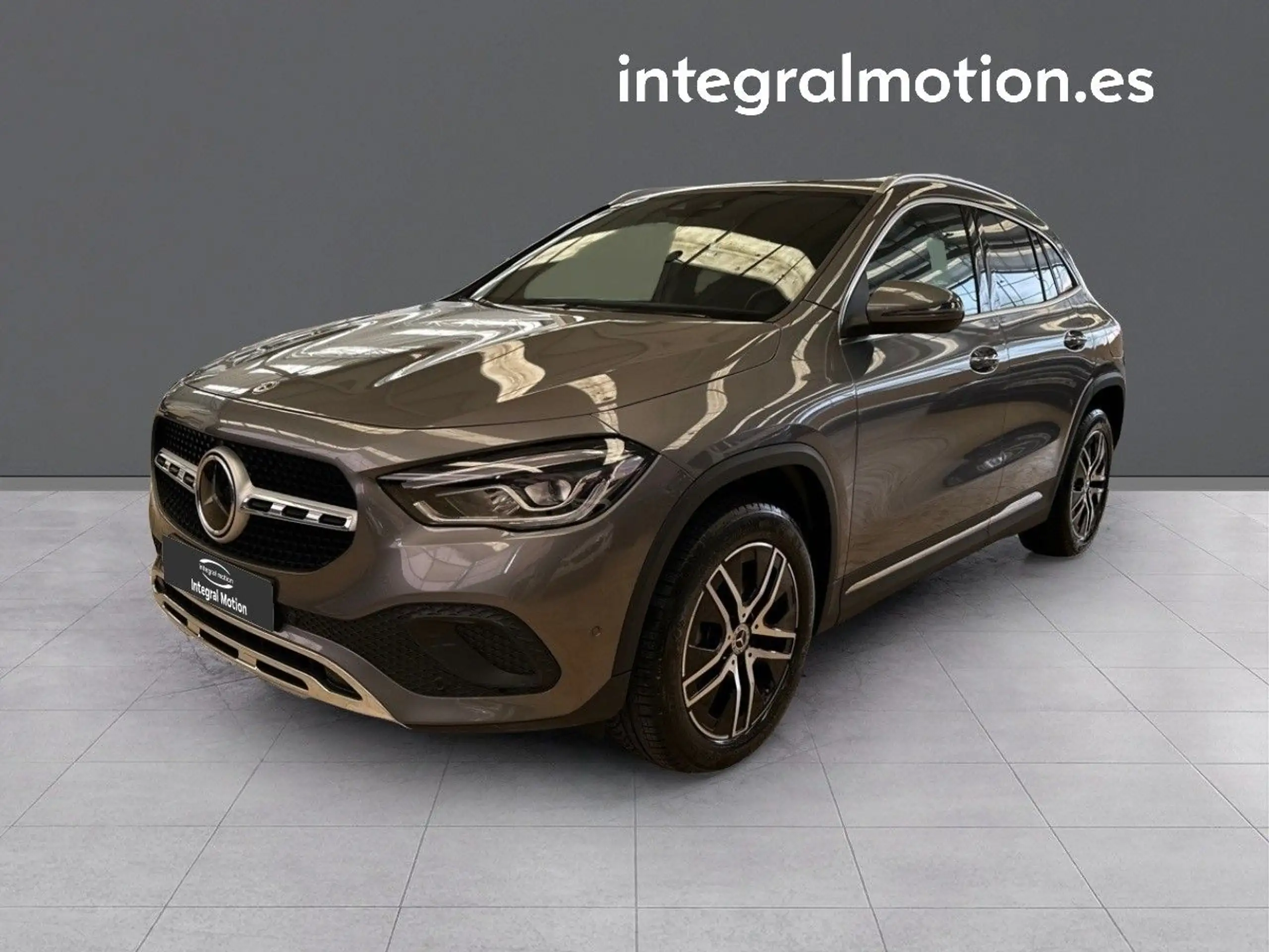 Mercedes-Benz - GLA 200