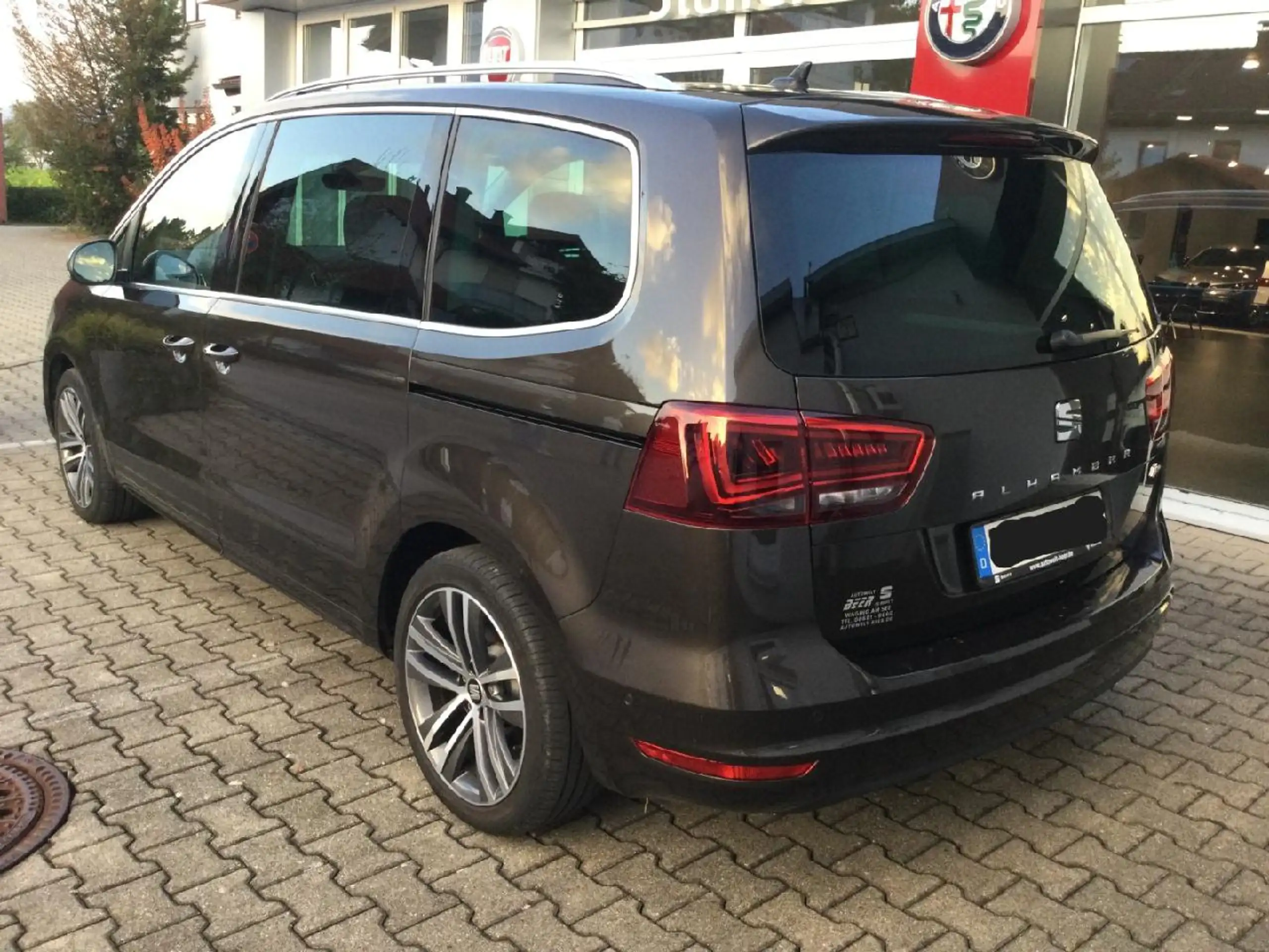 SEAT - Alhambra