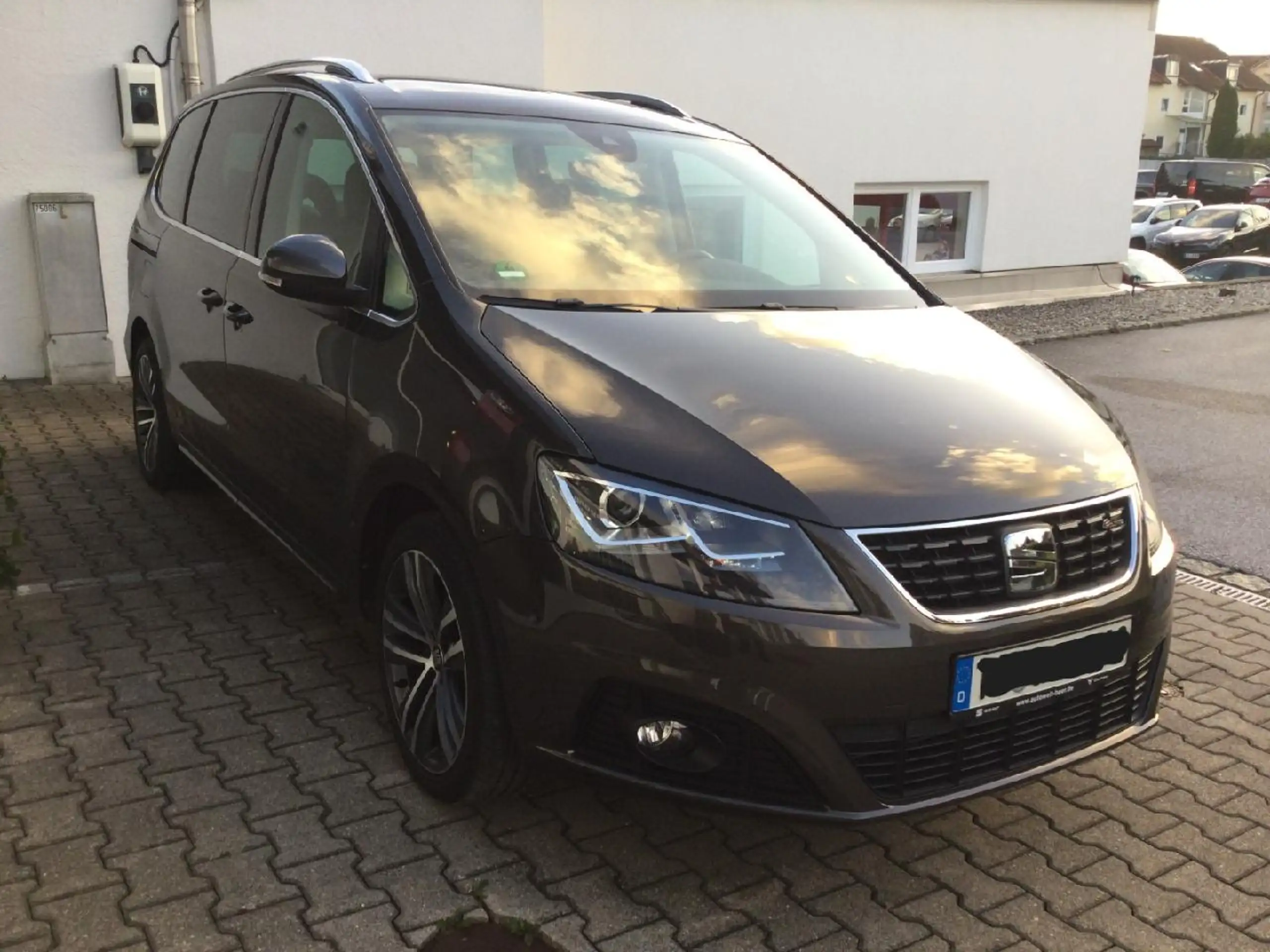 SEAT - Alhambra