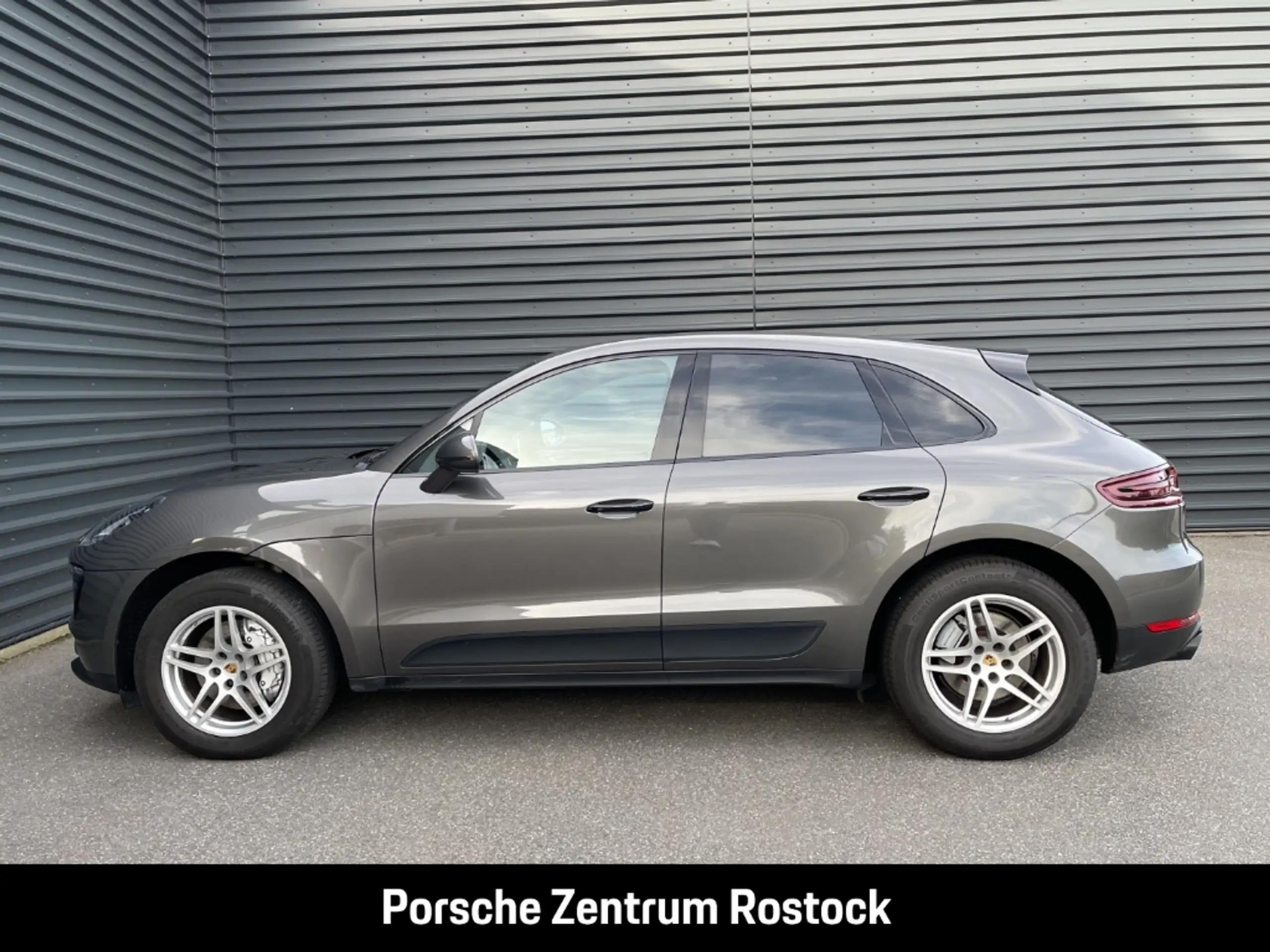 Porsche - Macan