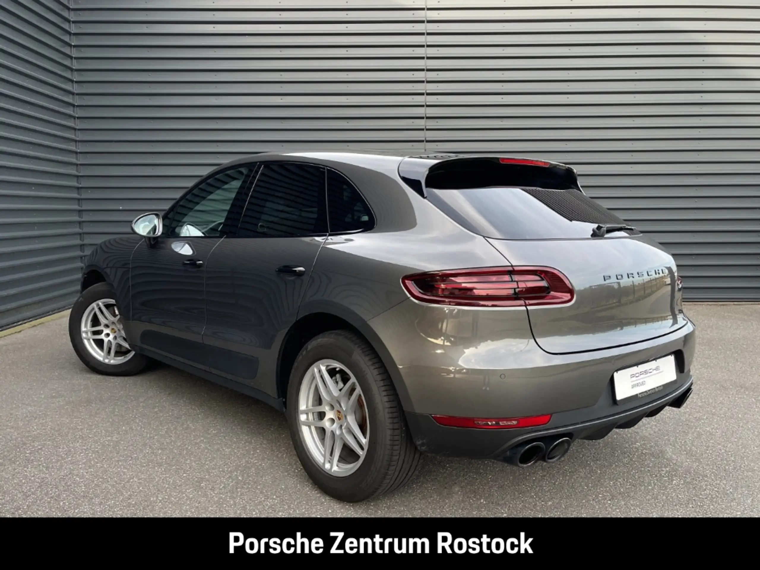 Porsche - Macan