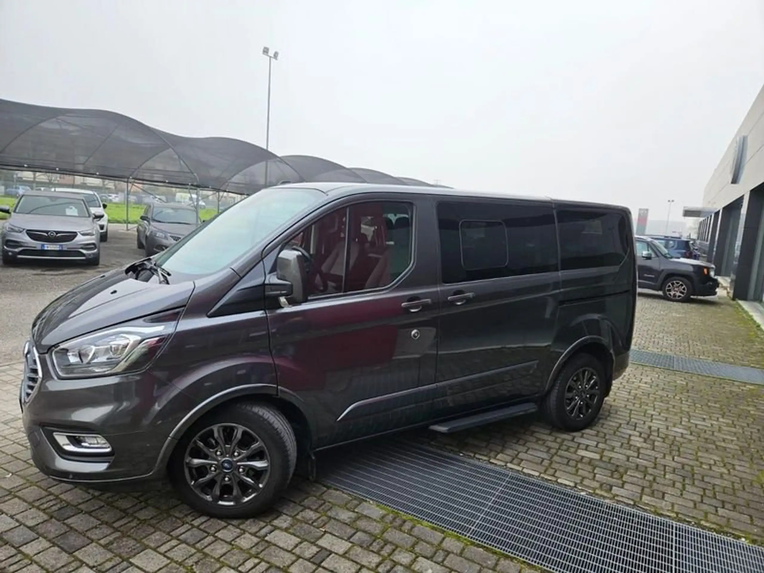 Ford - Tourneo Custom