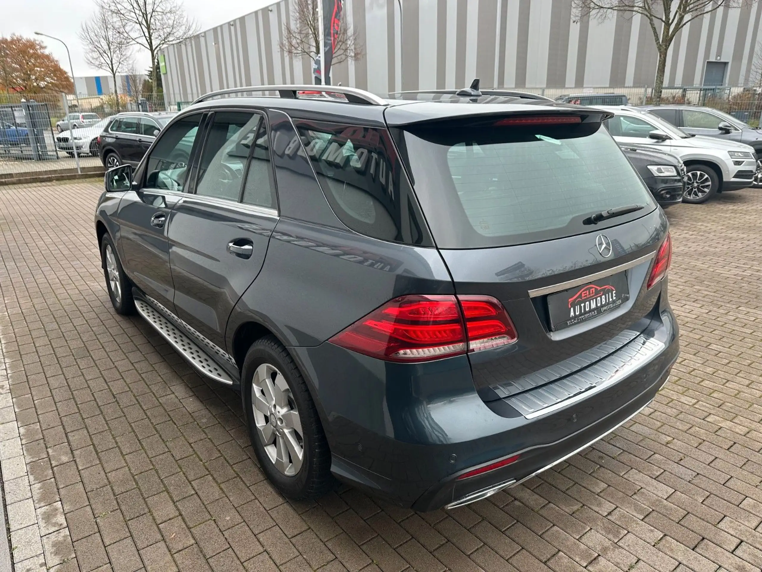 Mercedes-Benz - GLE 350