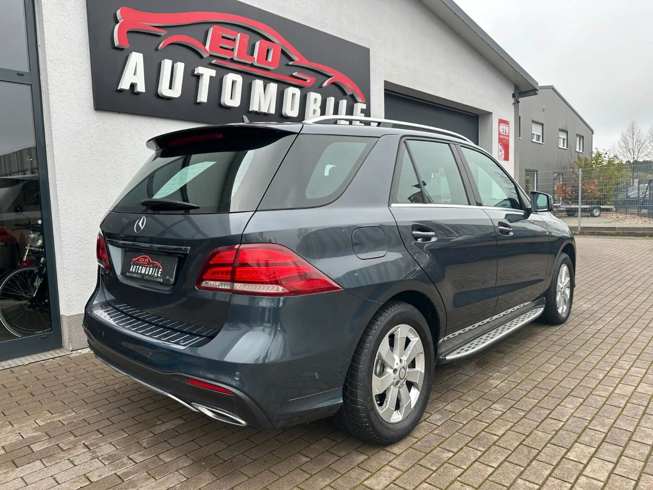 Mercedes-Benz - GLE 350