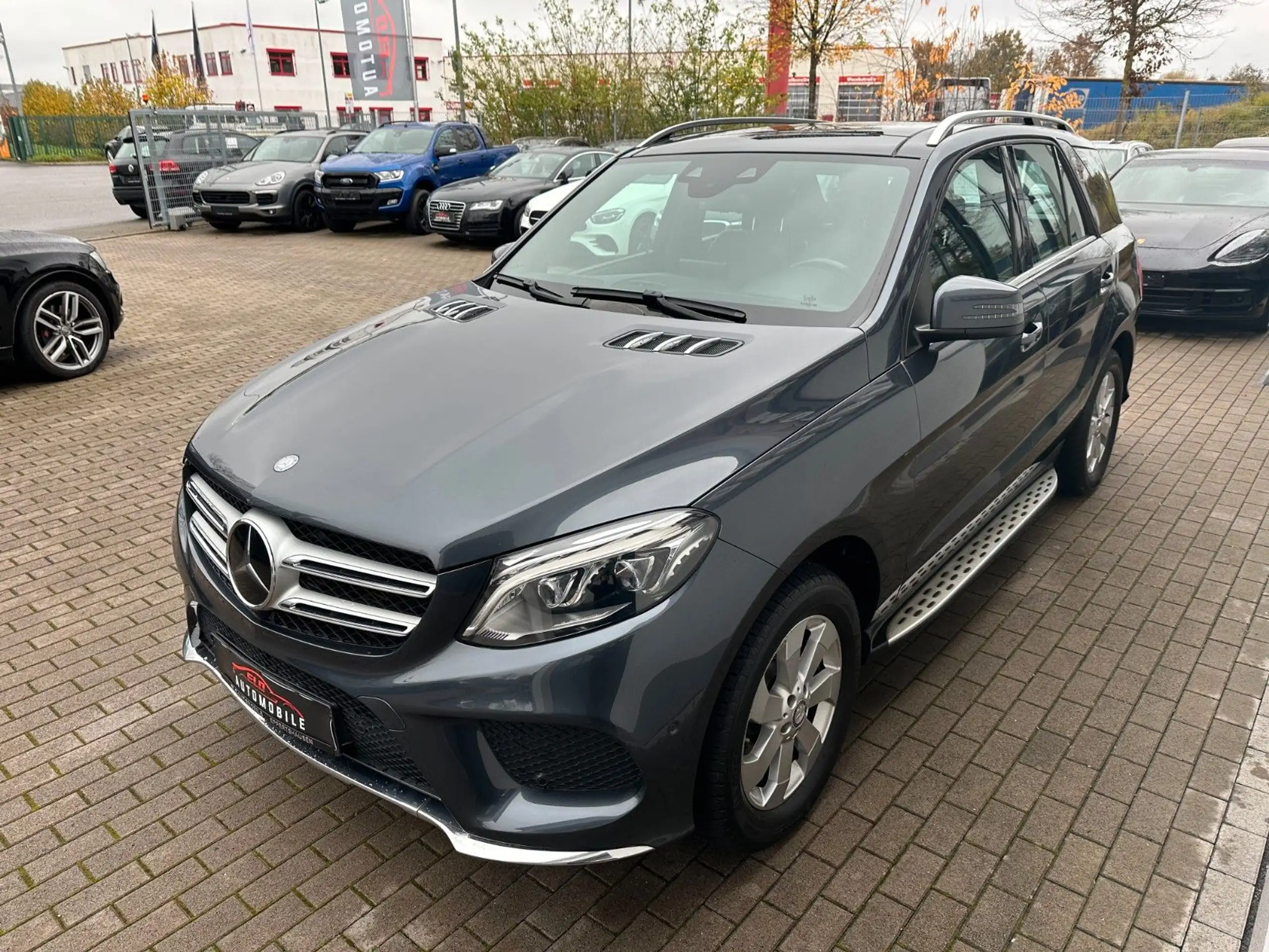 Mercedes-Benz - GLE 350