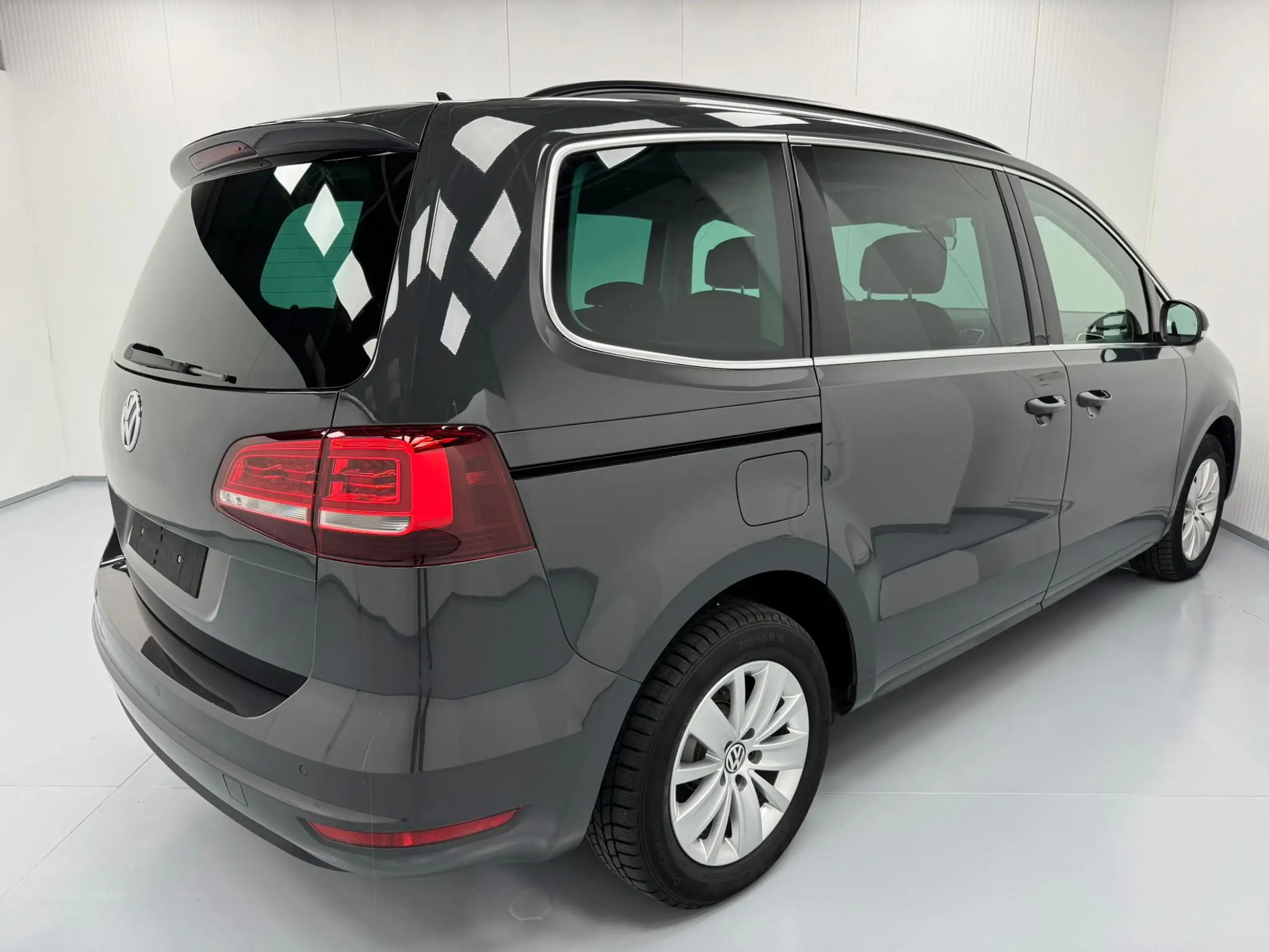 Volkswagen - Sharan