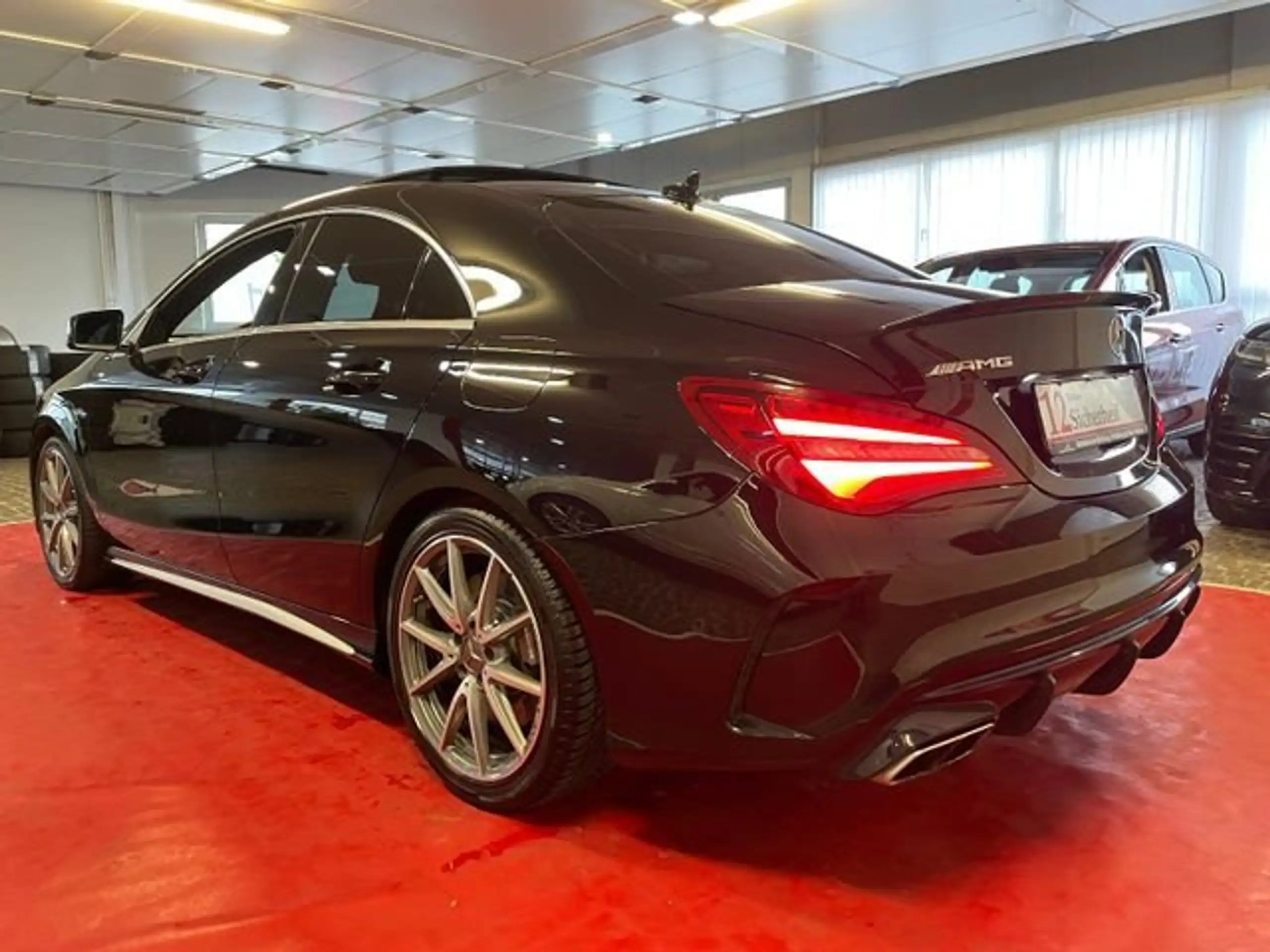 Mercedes-Benz - CLA 45 AMG