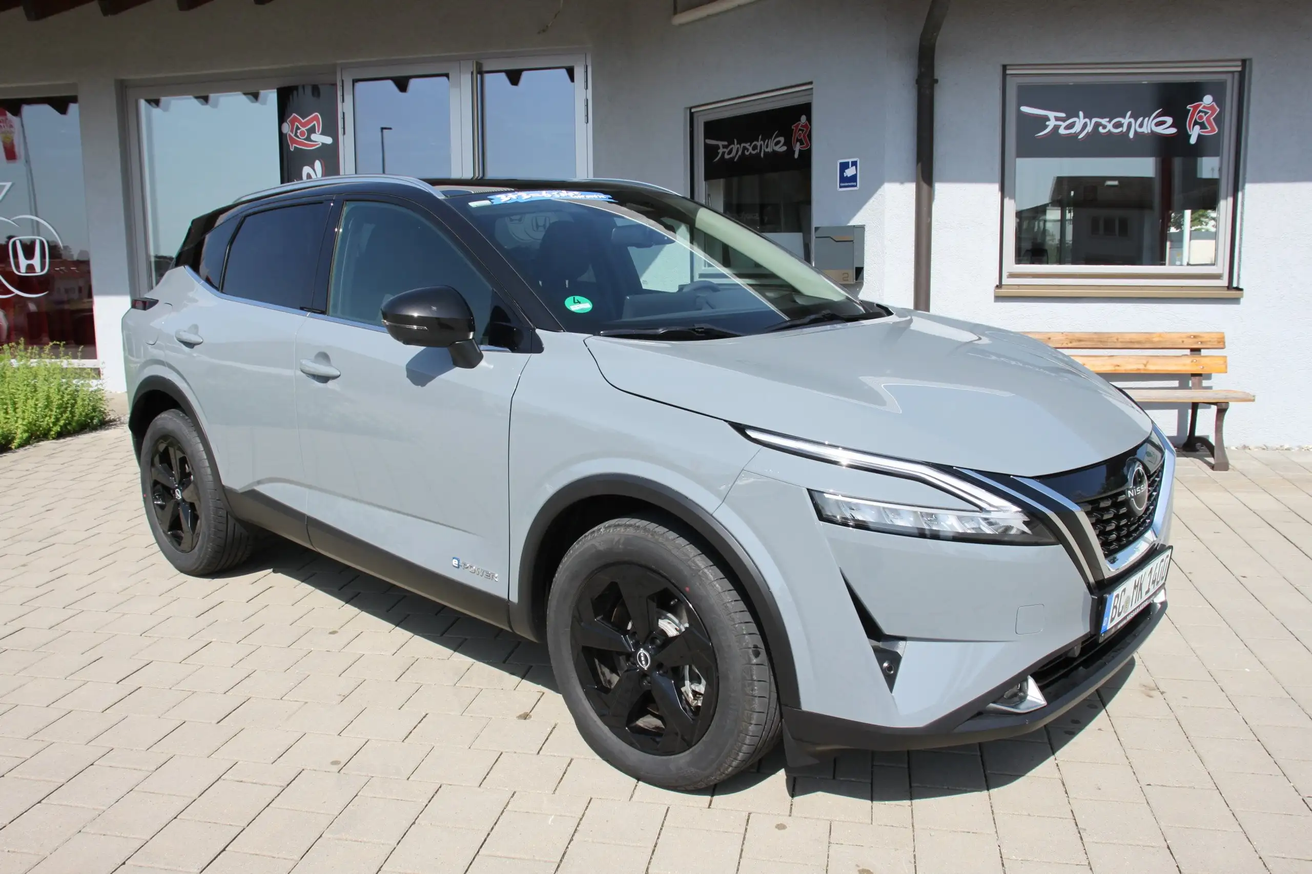 Nissan - Qashqai