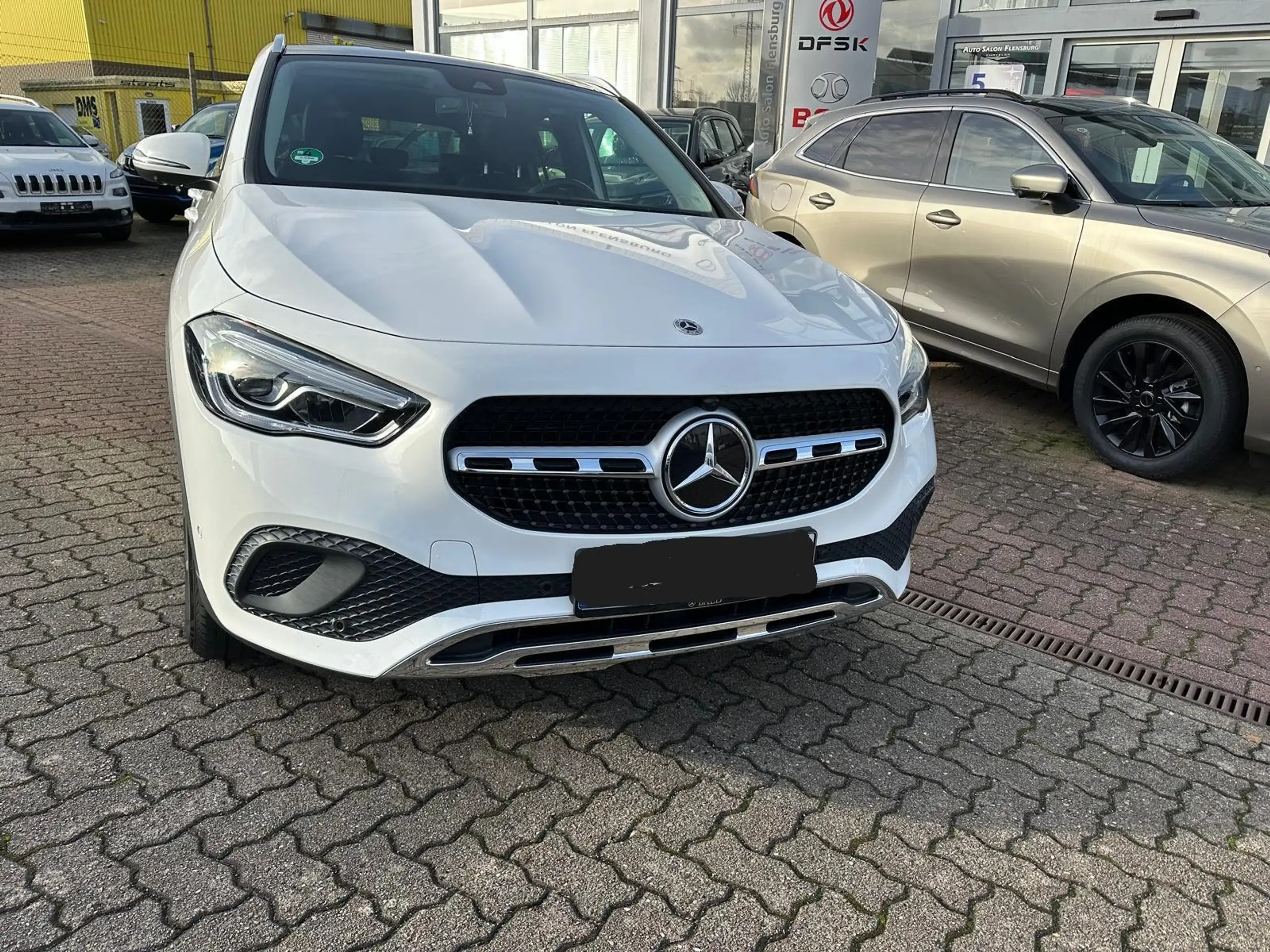 Mercedes-Benz - GLA 200