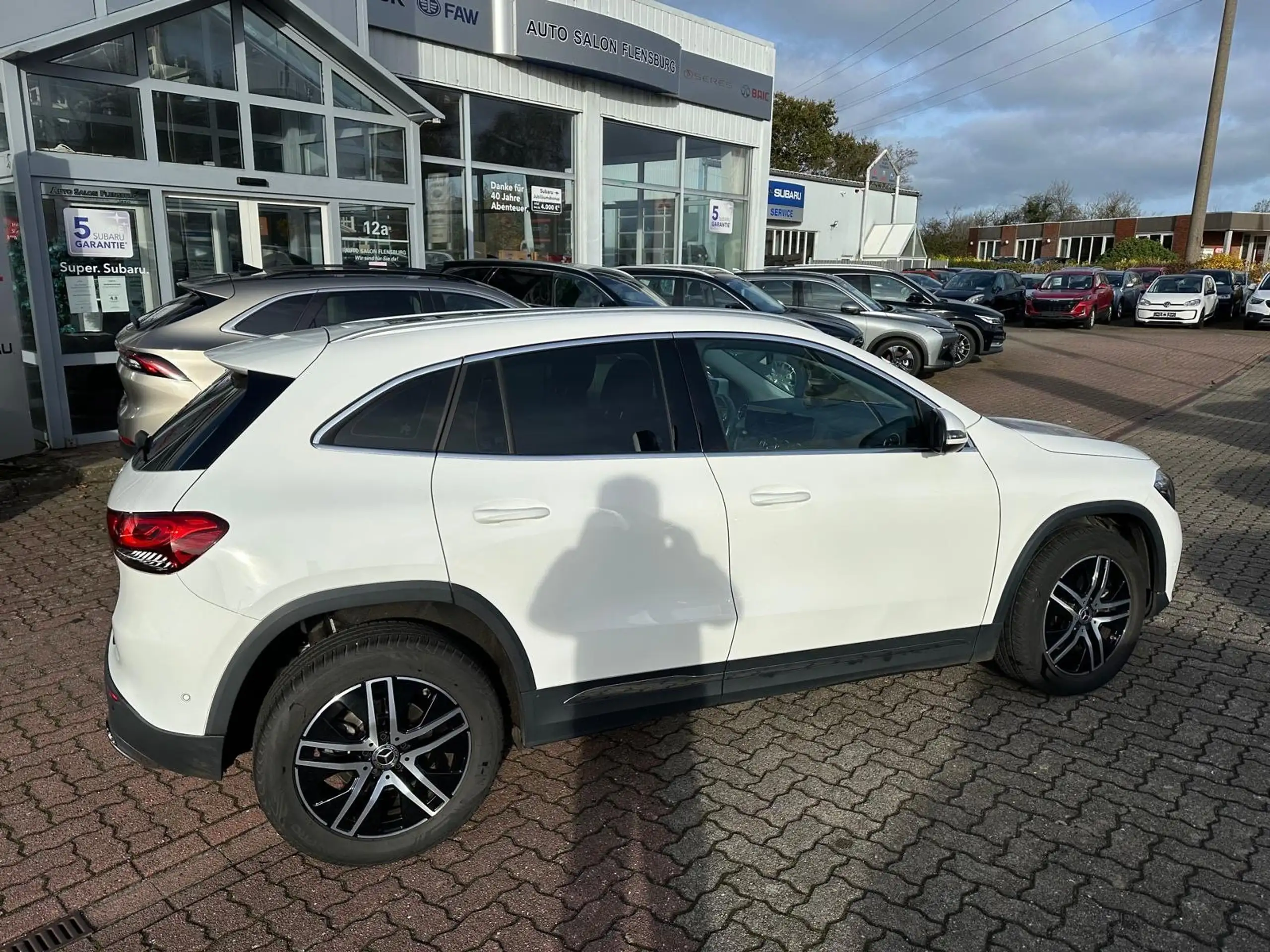 Mercedes-Benz - GLA 200