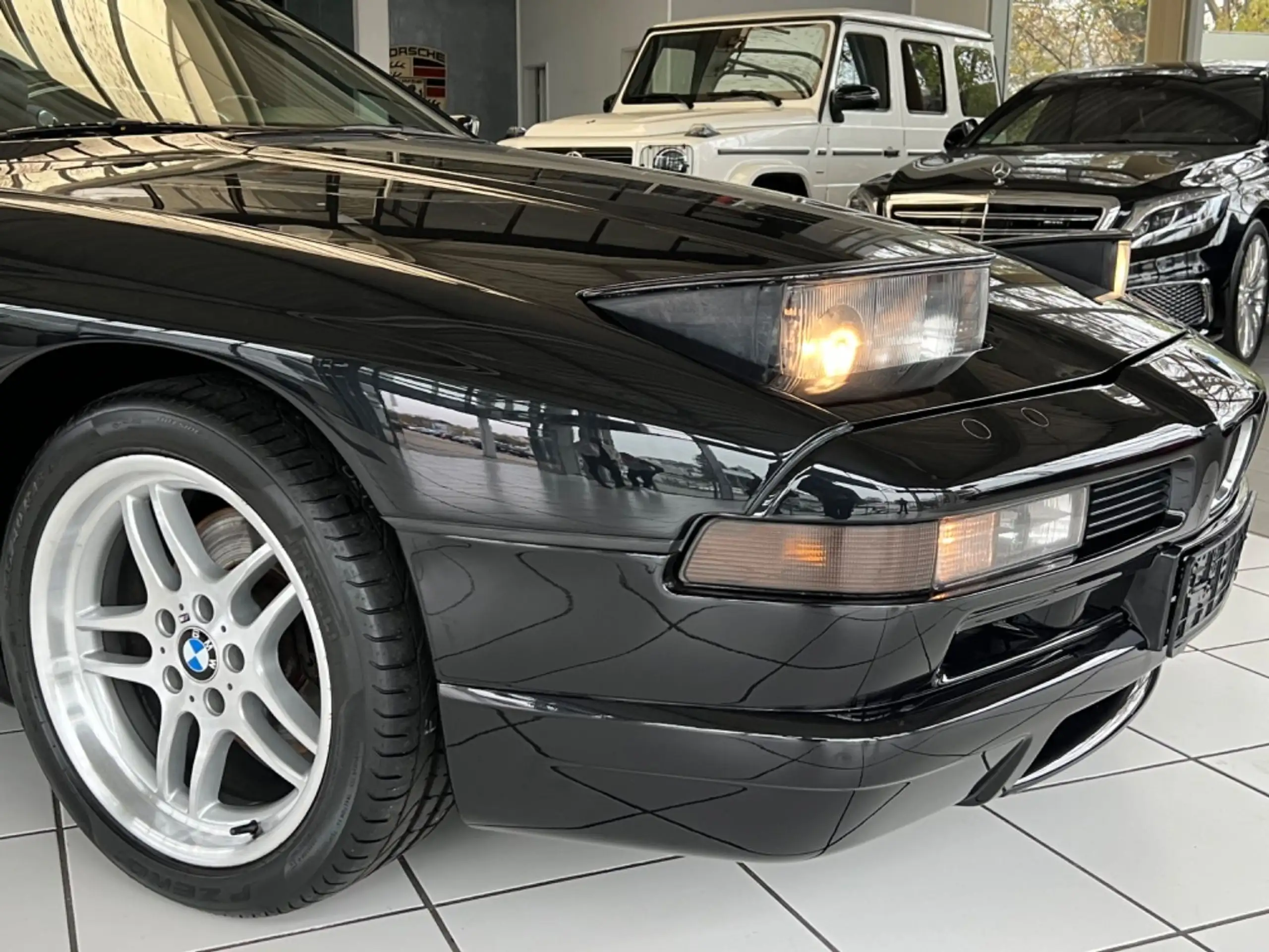 BMW - 850