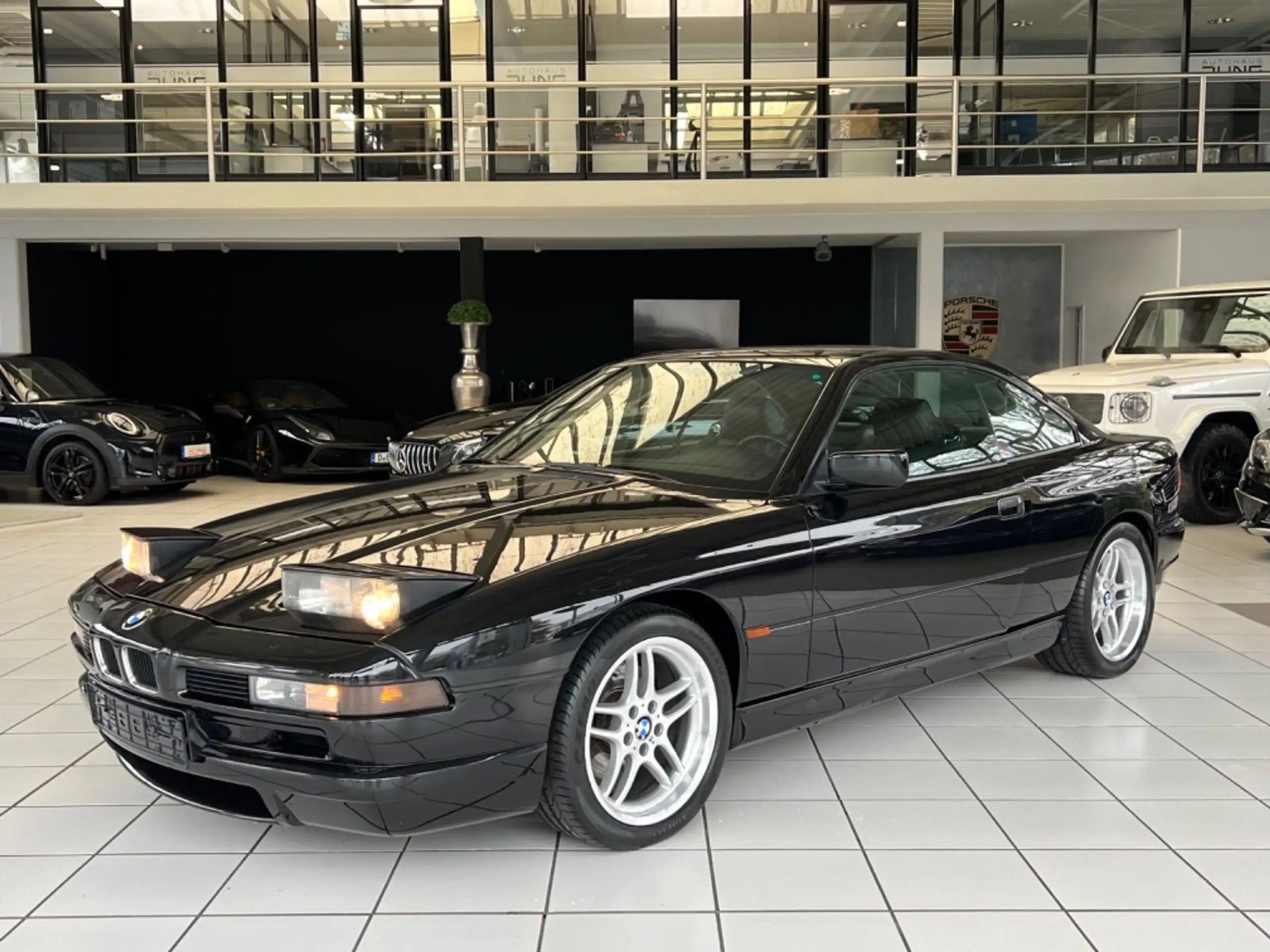 BMW - 850