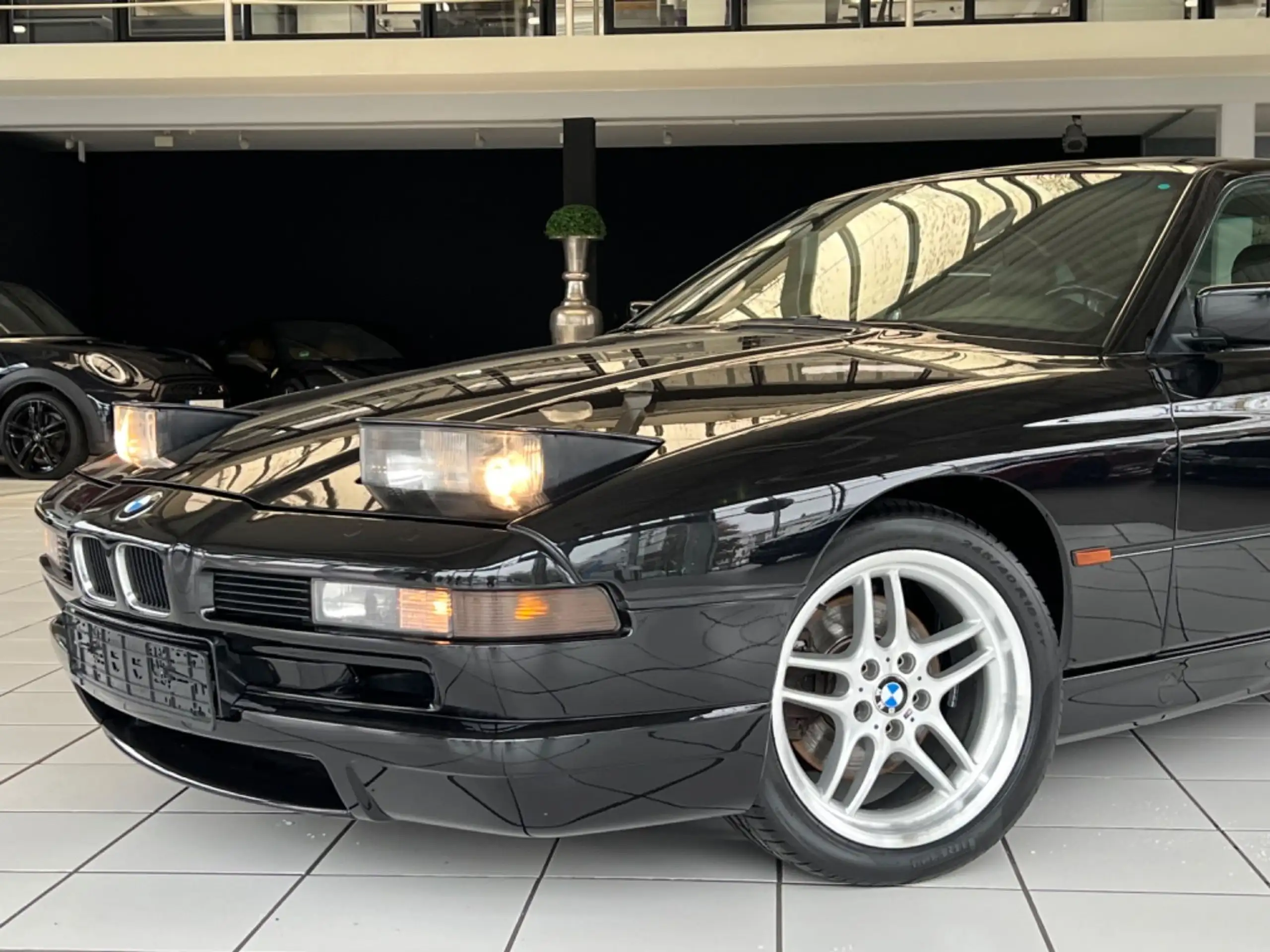 BMW - 850