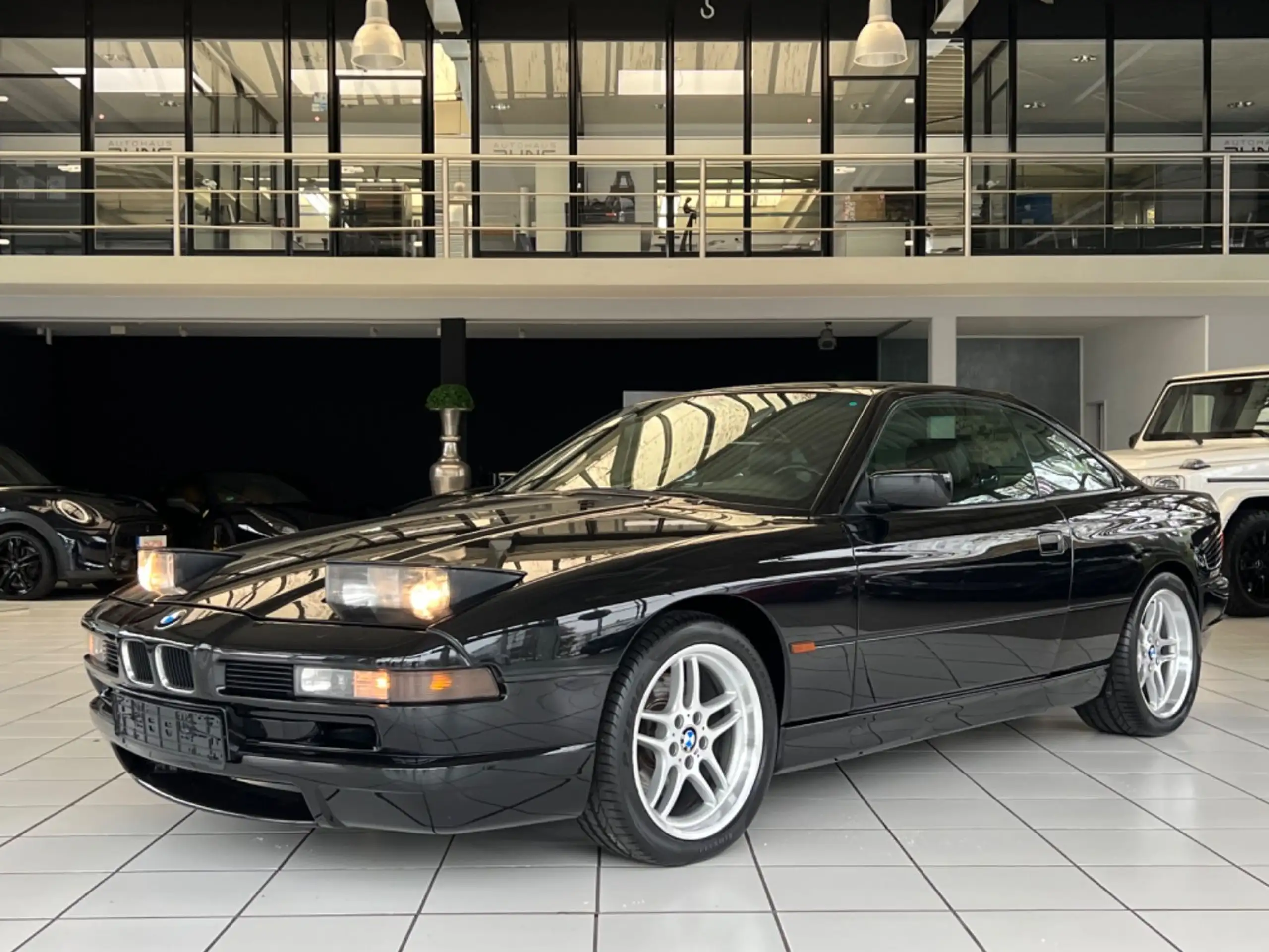 BMW - 850