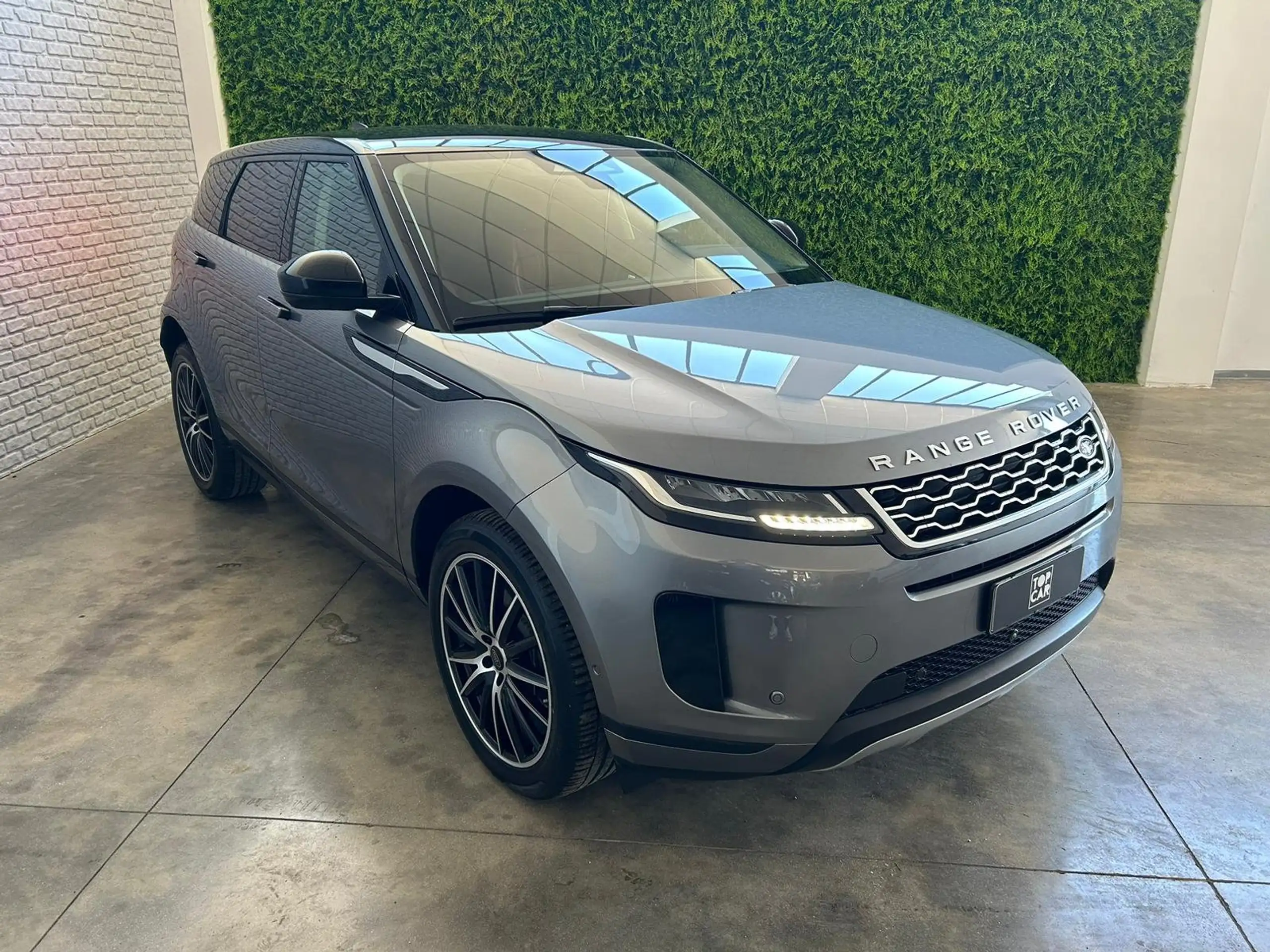 Land Rover - Range Rover Evoque