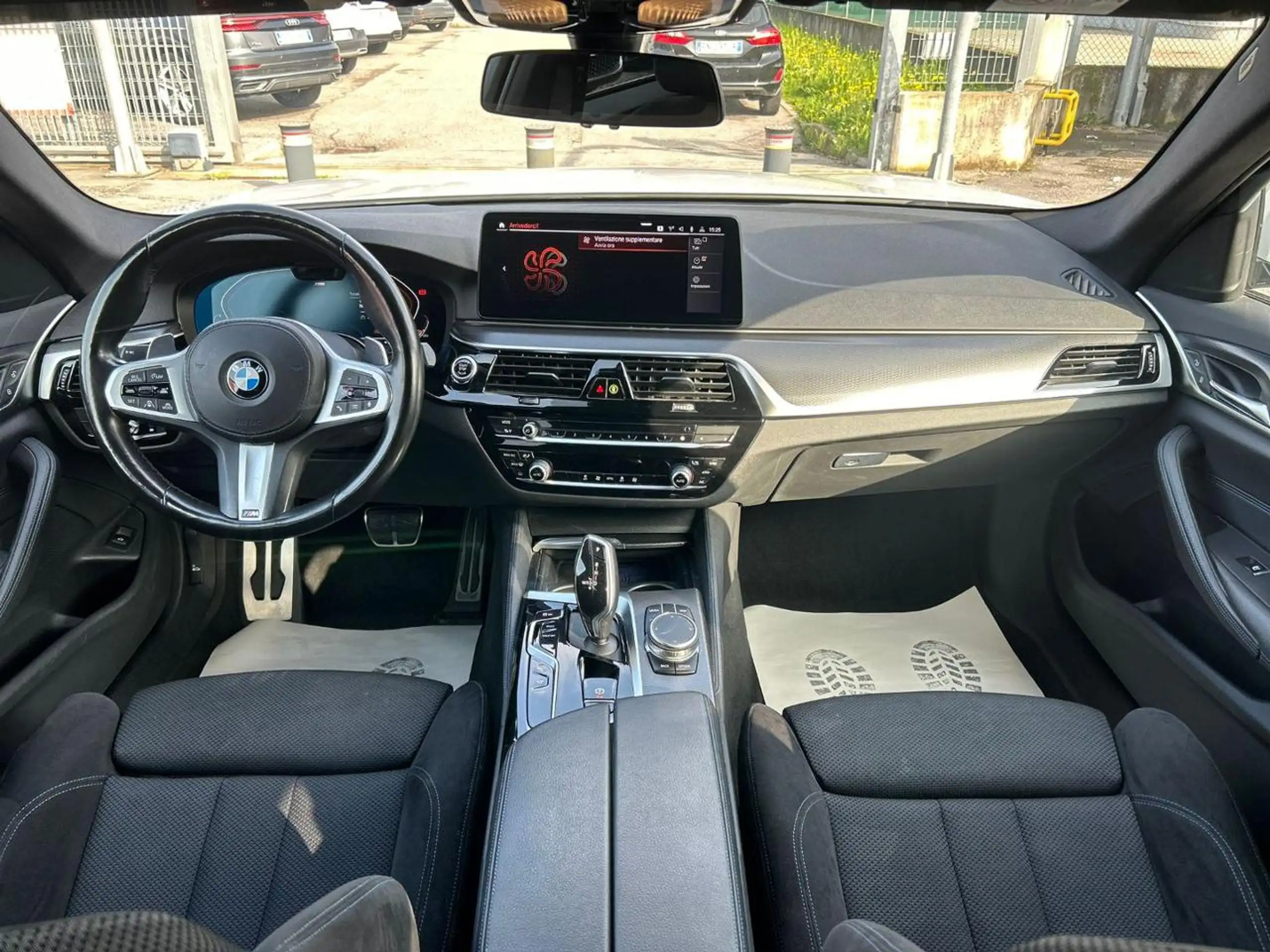 BMW - 520