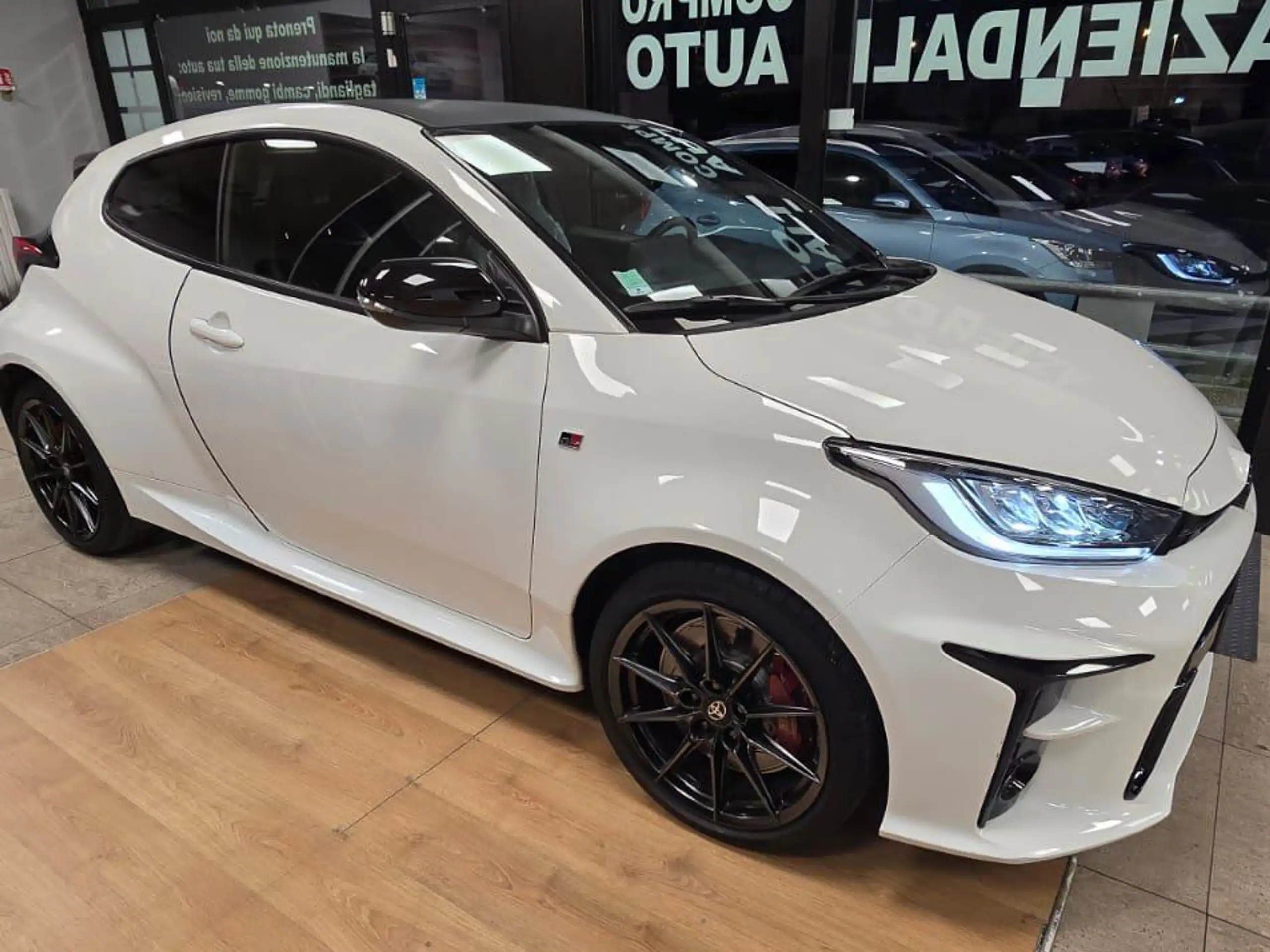 Toyota - Yaris