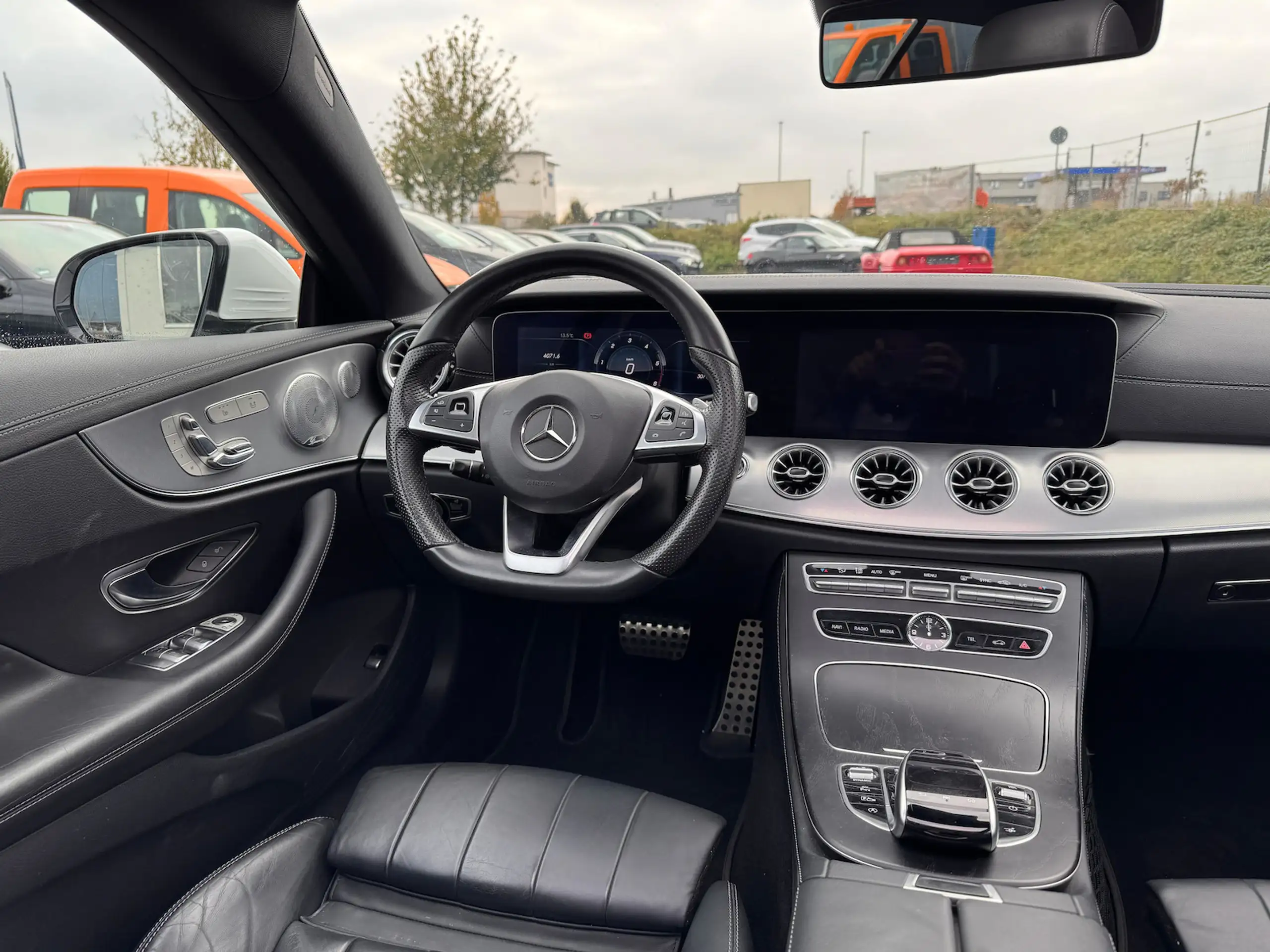 Mercedes-Benz - E 220