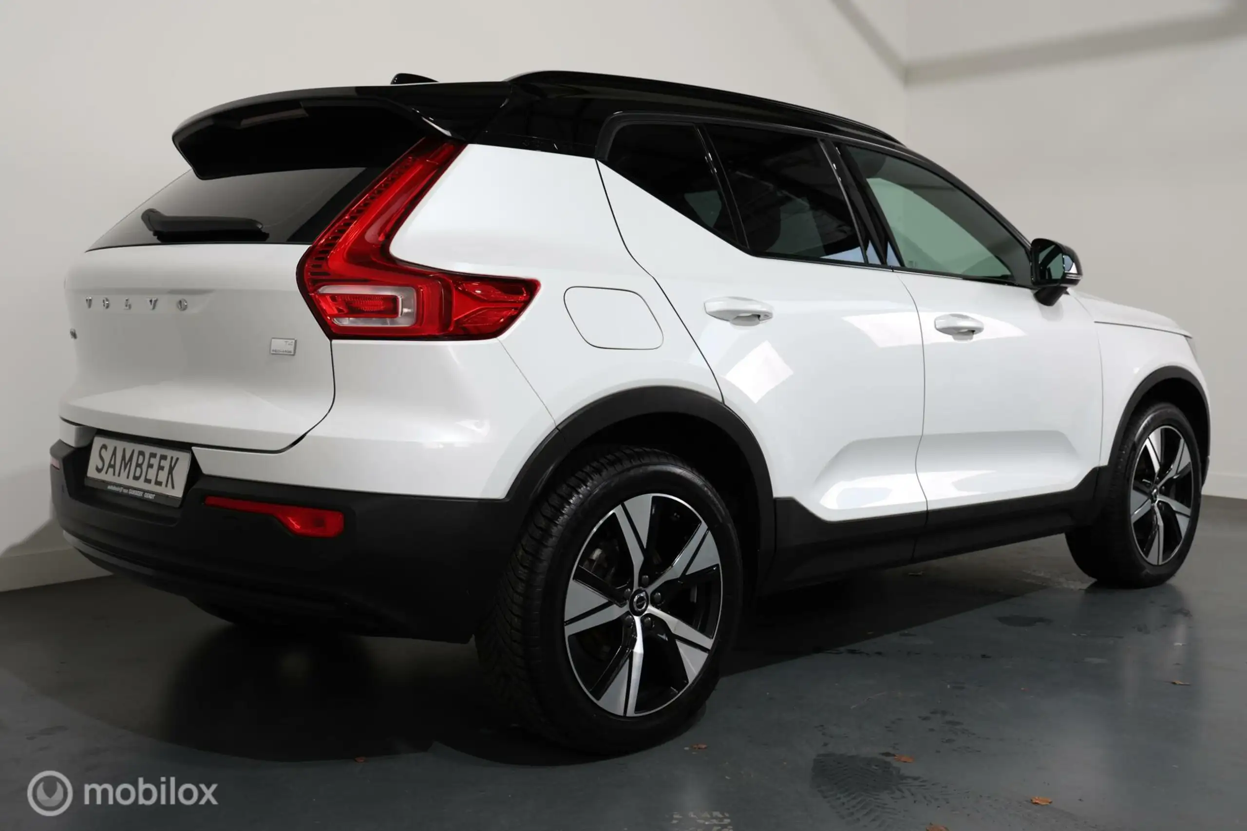 Volvo - XC40