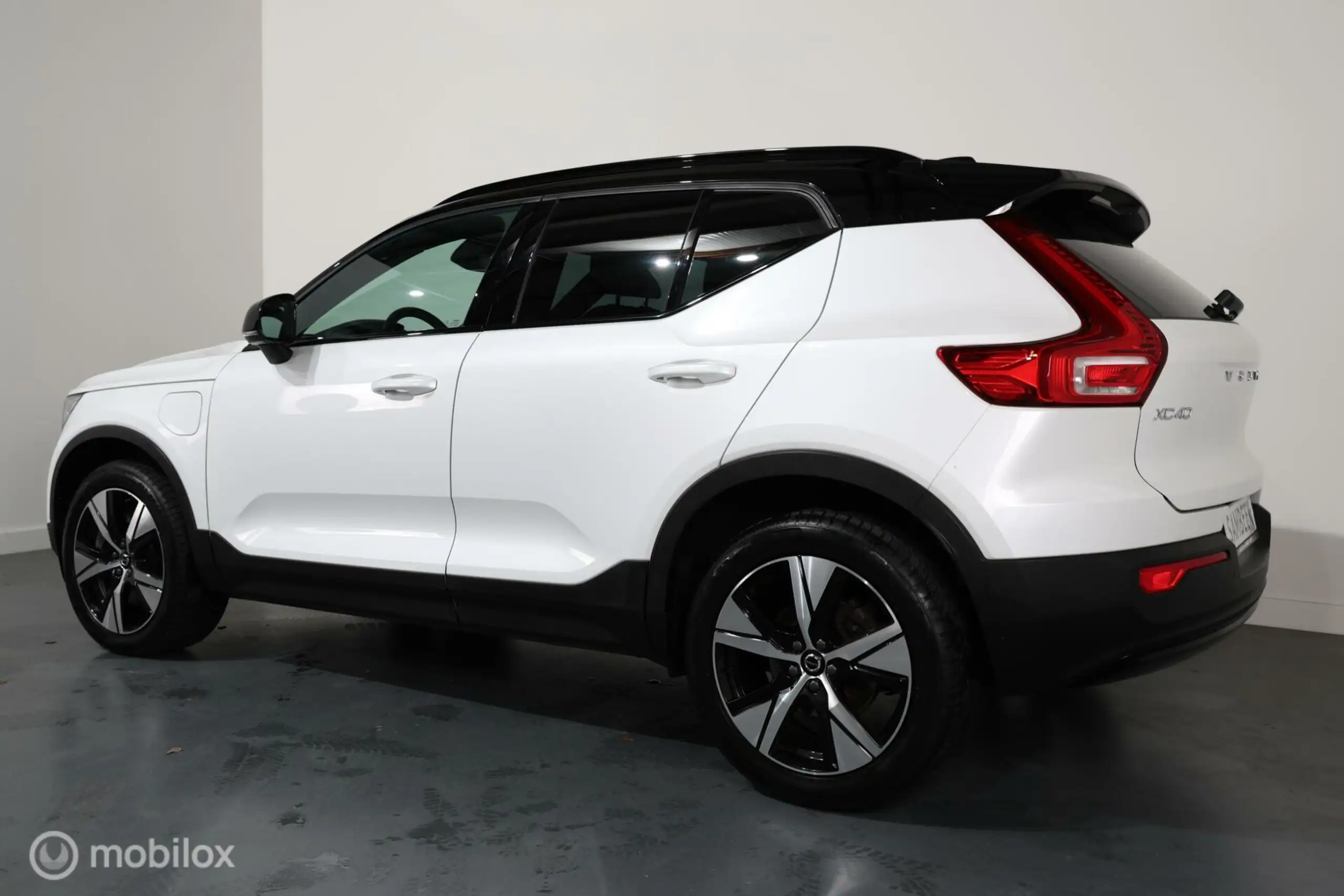 Volvo - XC40