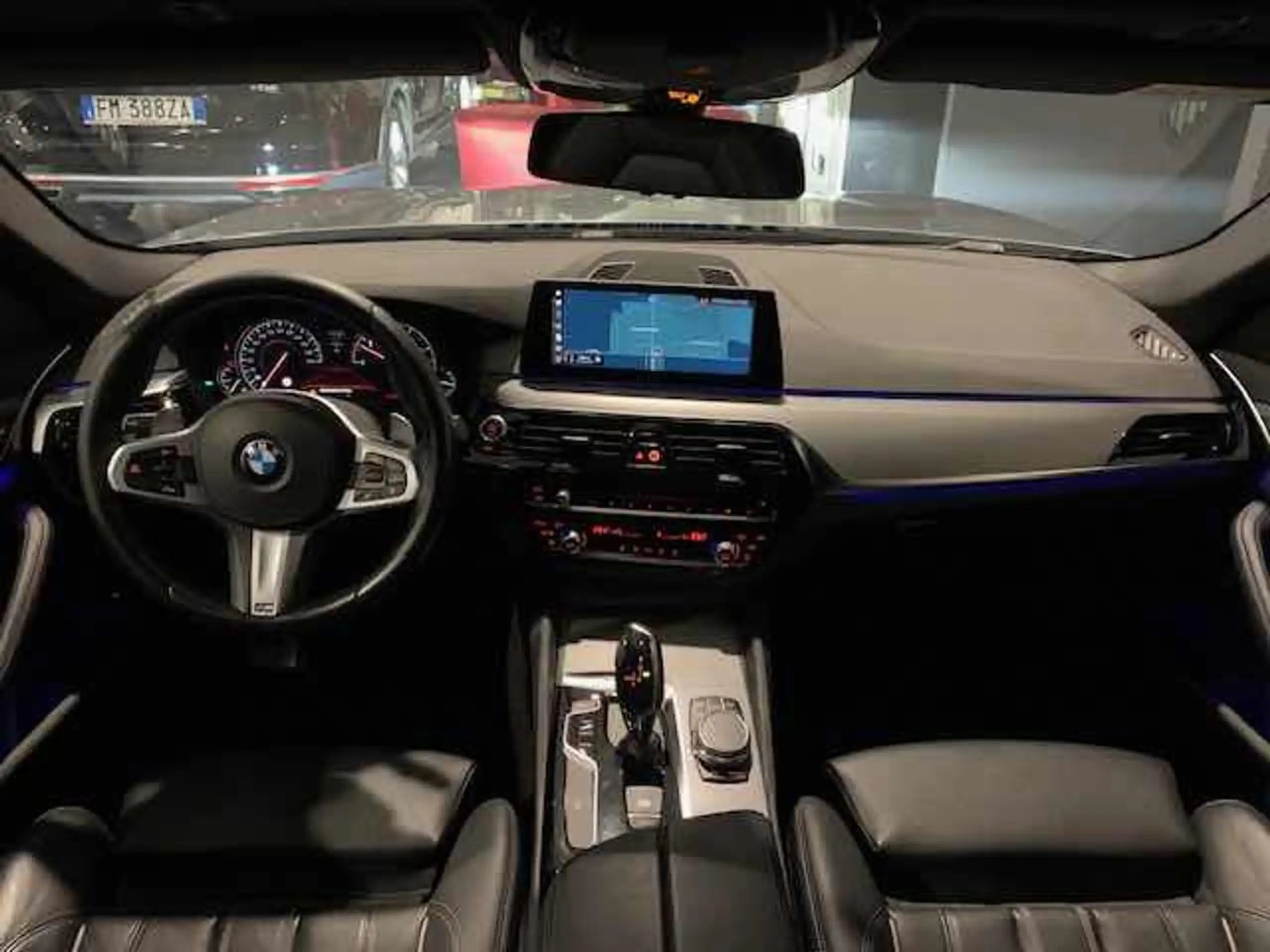 BMW - 530