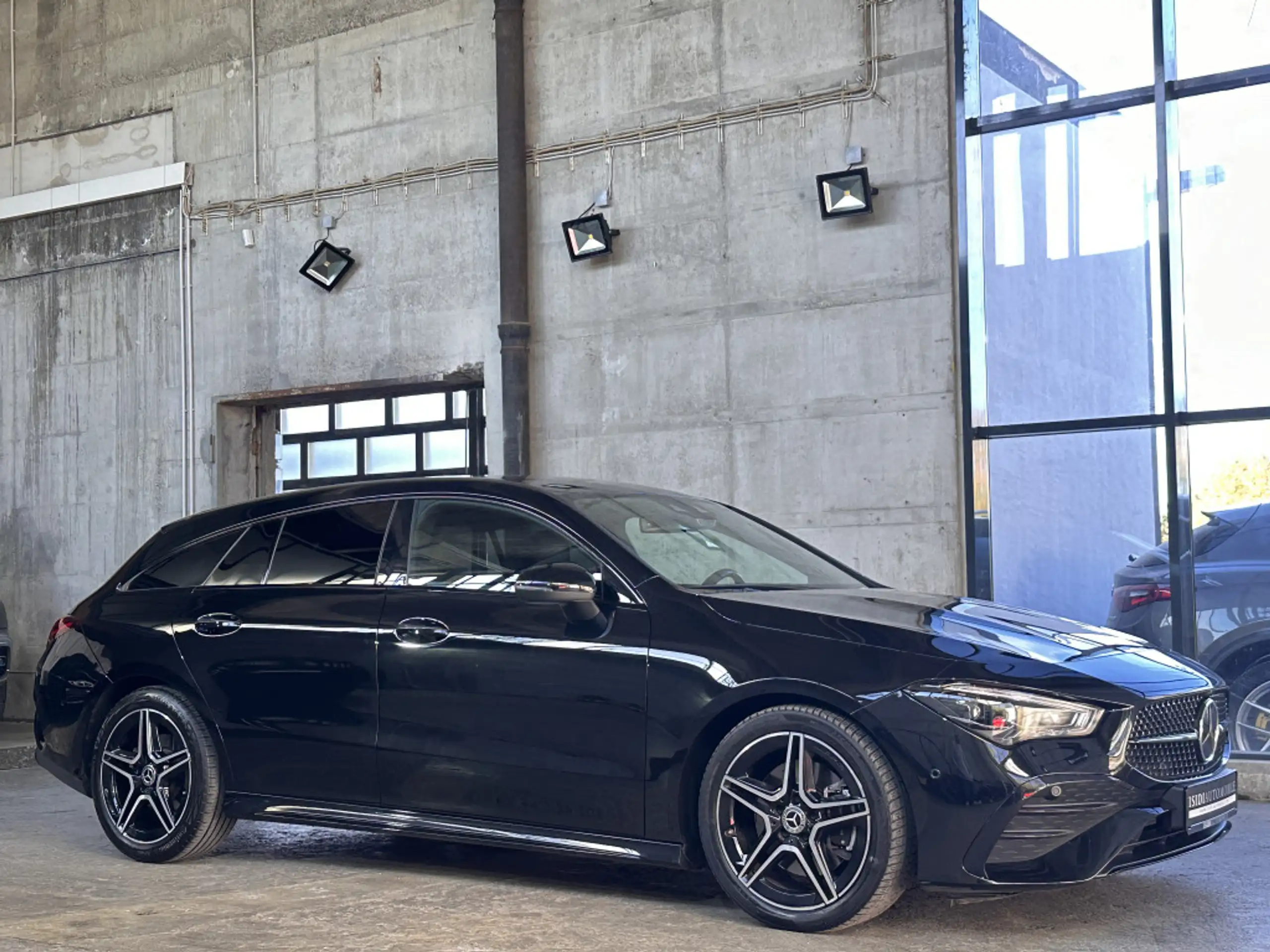 Mercedes-Benz - CLA 220