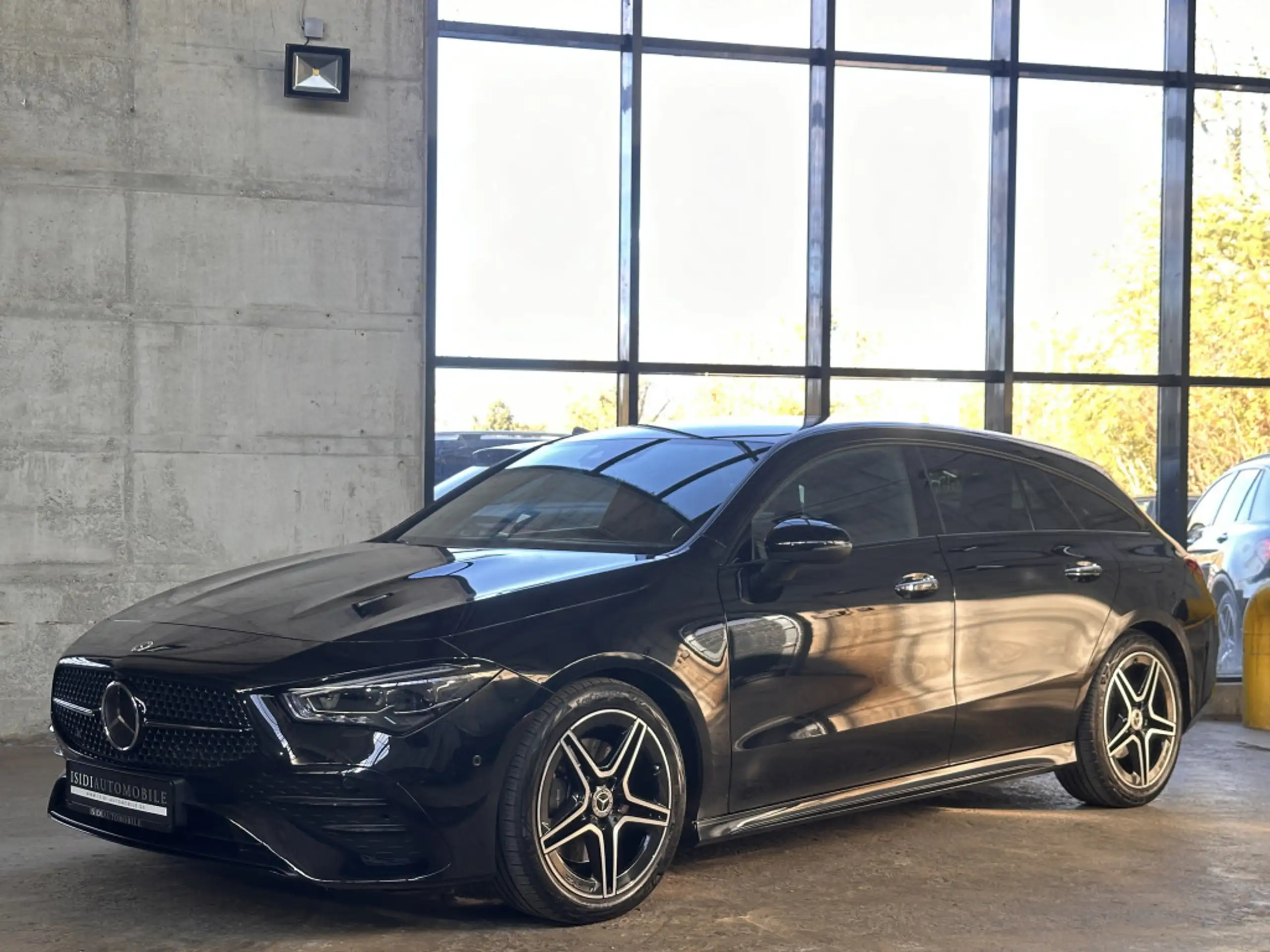 Mercedes-Benz - CLA 220