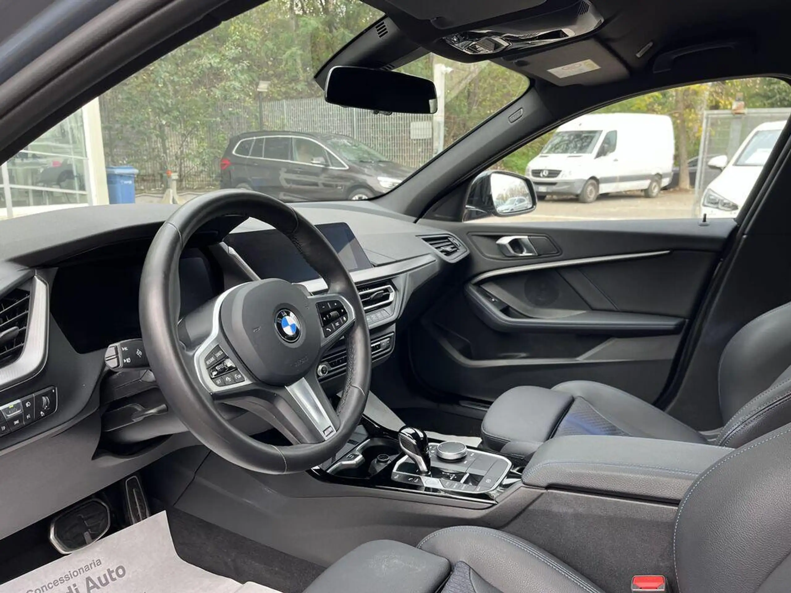 BMW - 118