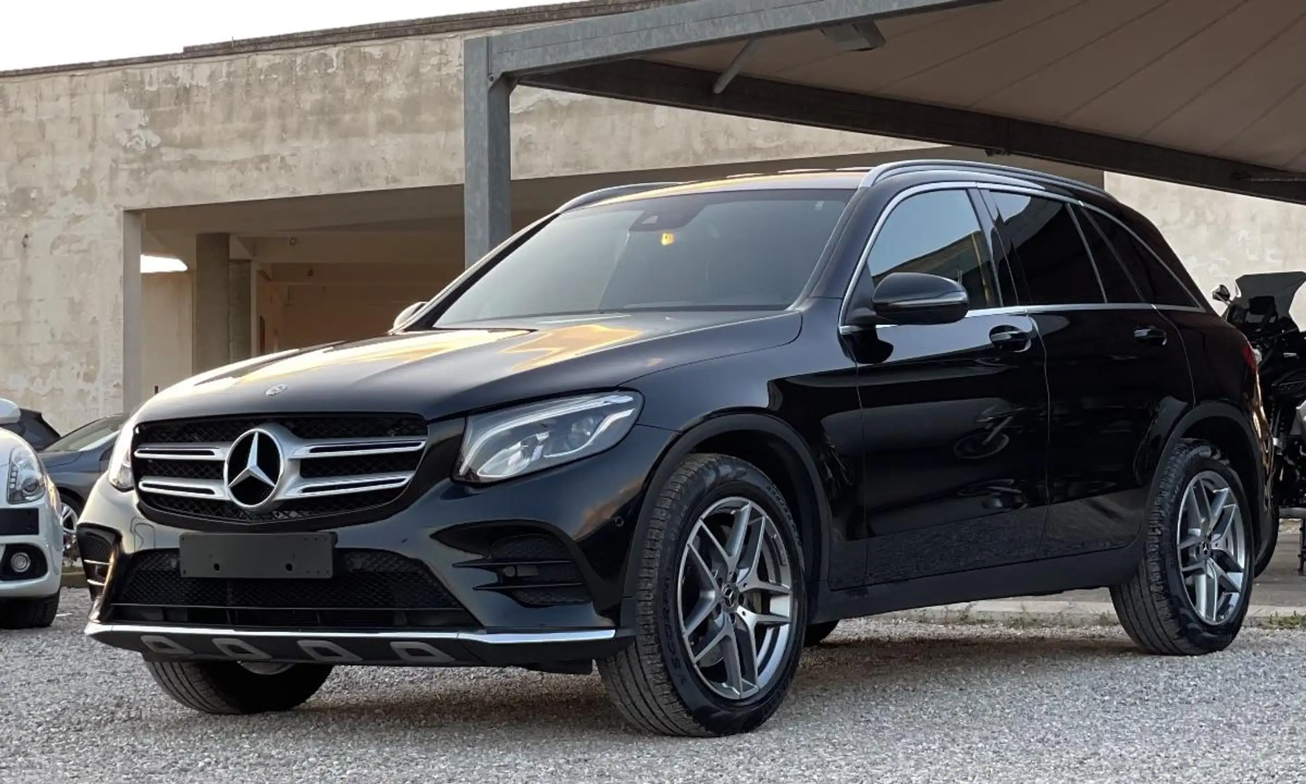 Mercedes-Benz - GLC 250