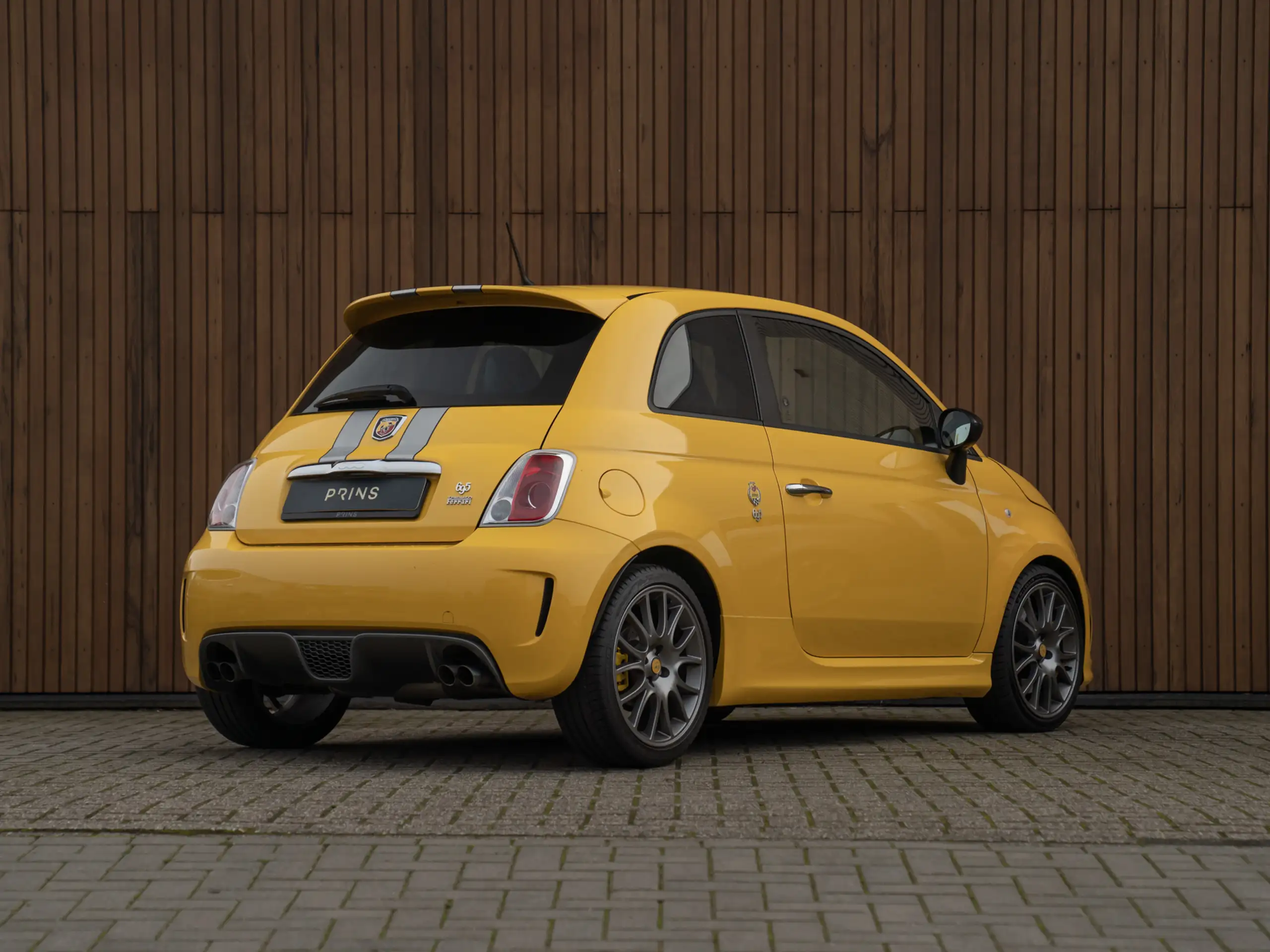 Abarth - 695