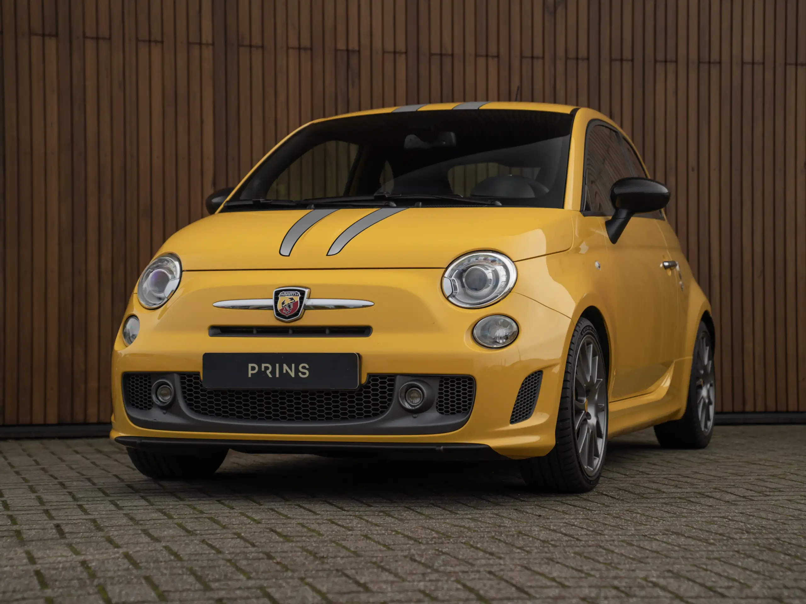 Abarth - 695