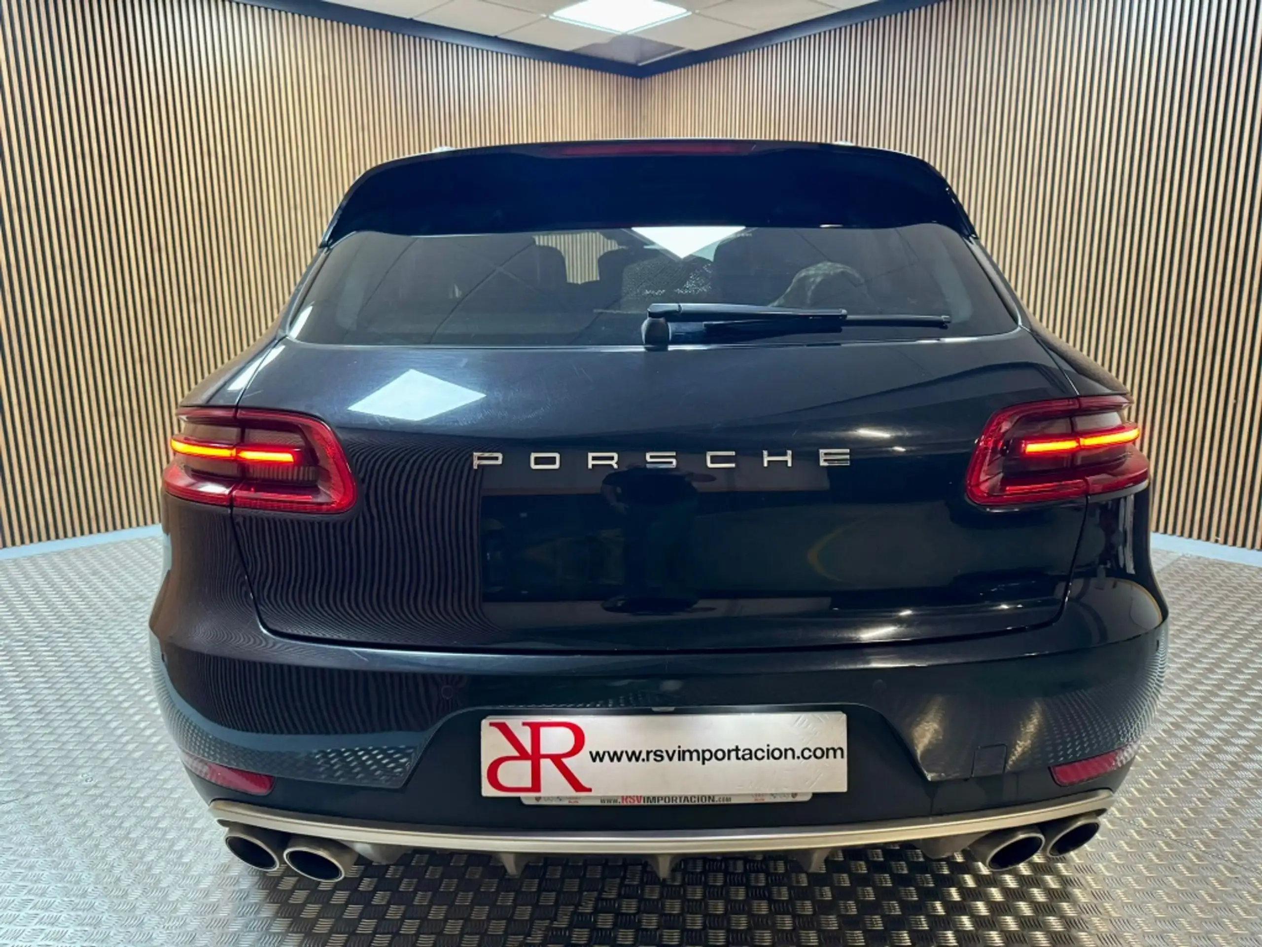 Porsche - Macan