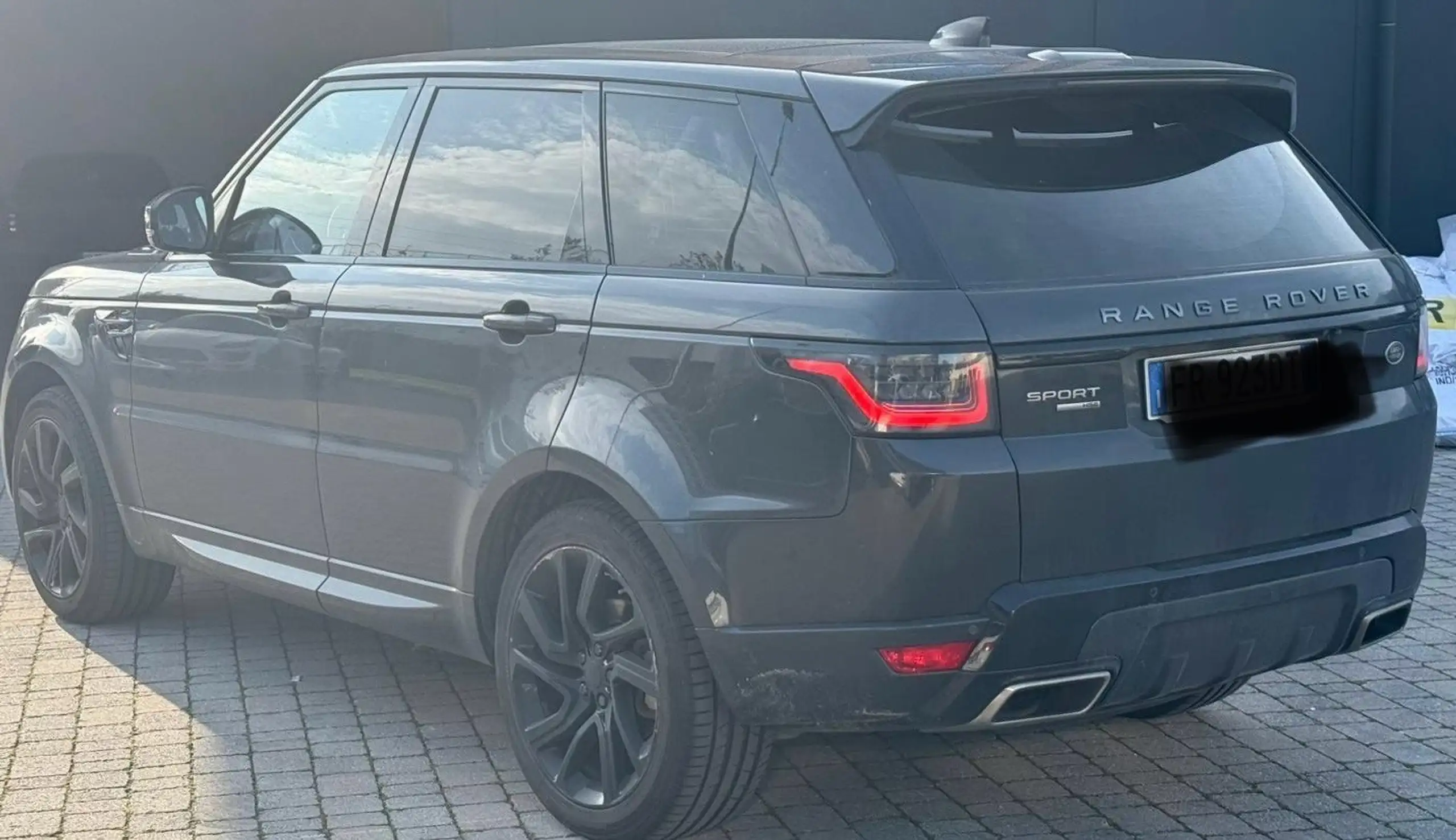 Land Rover - Range Rover Sport