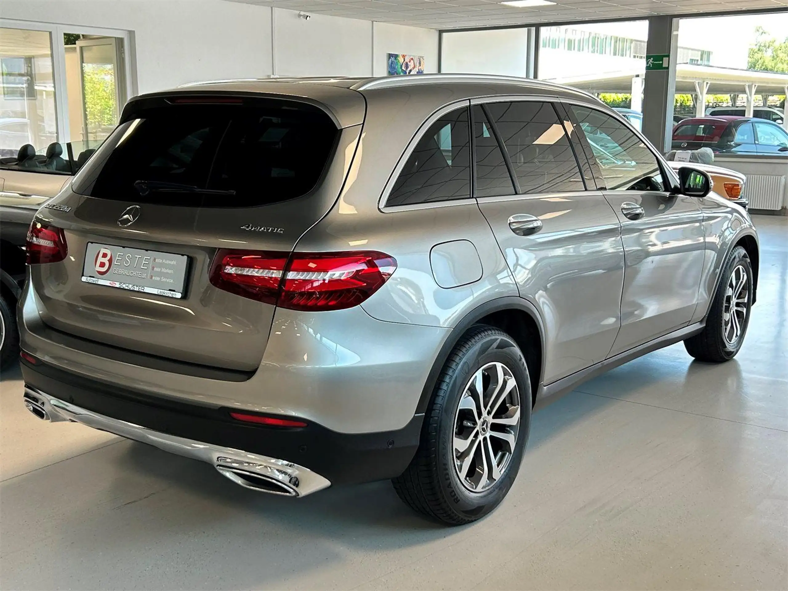 Mercedes-Benz - GLC 220