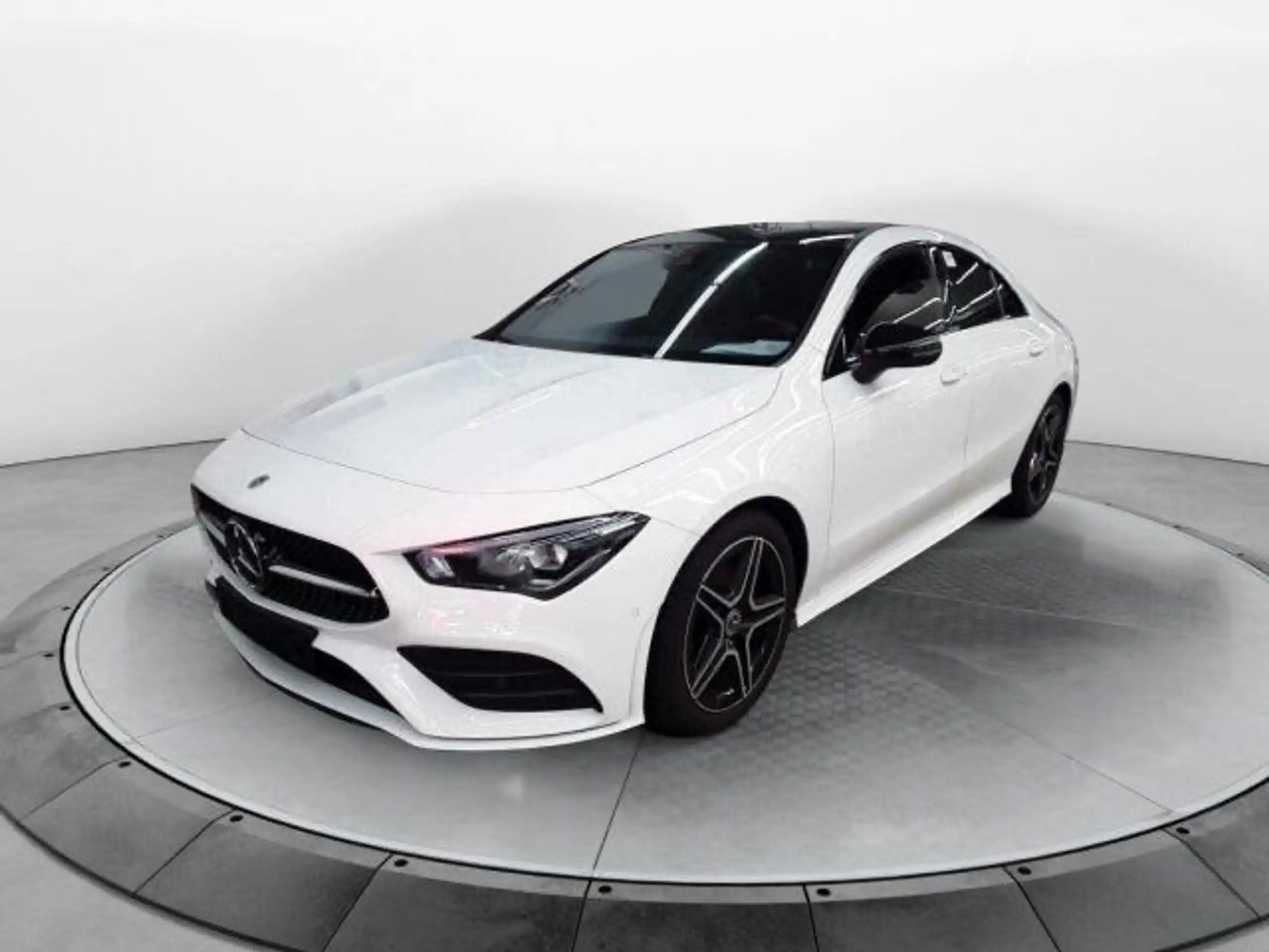 Mercedes-Benz - CLA 200