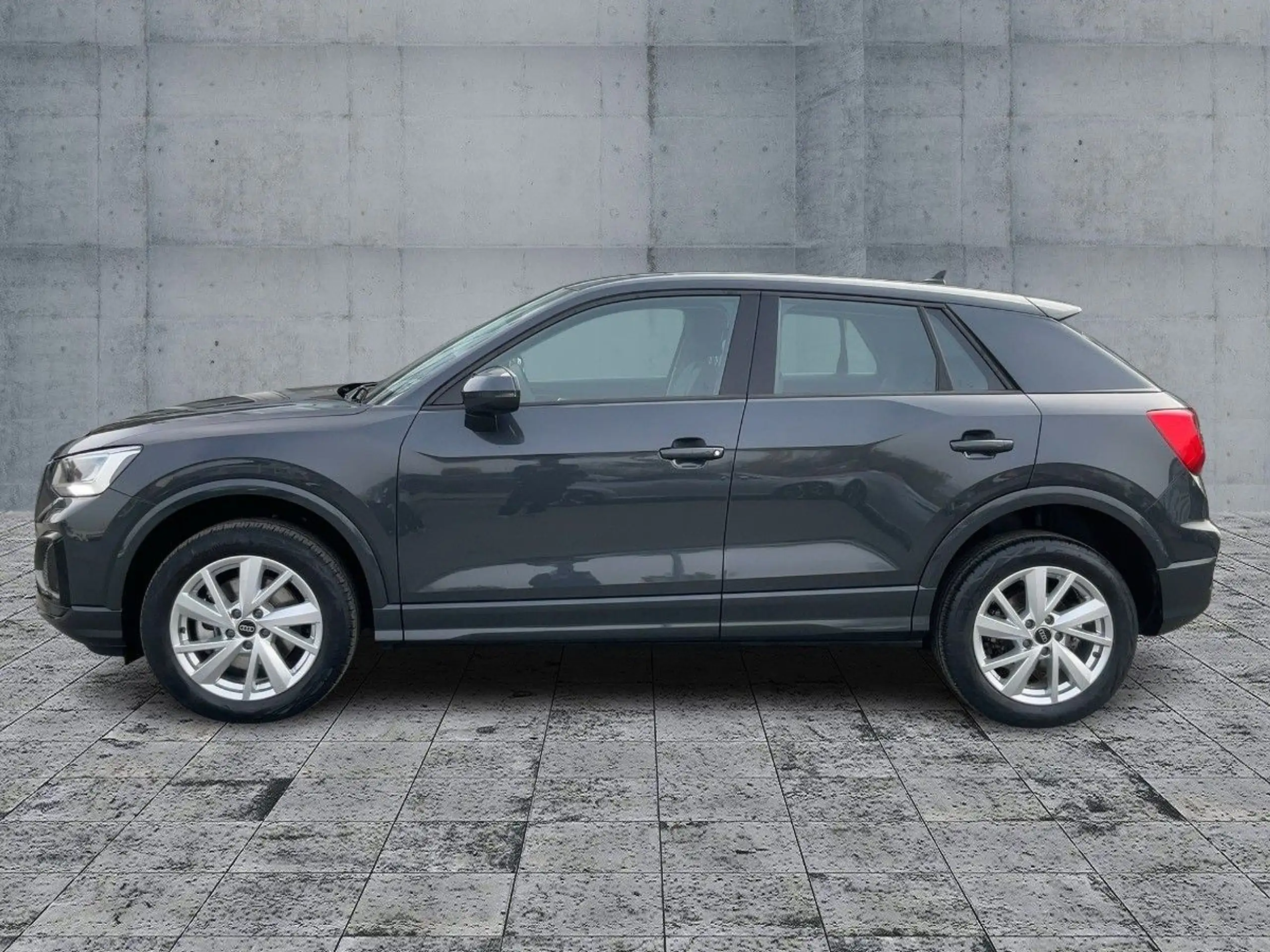 Audi - Q2