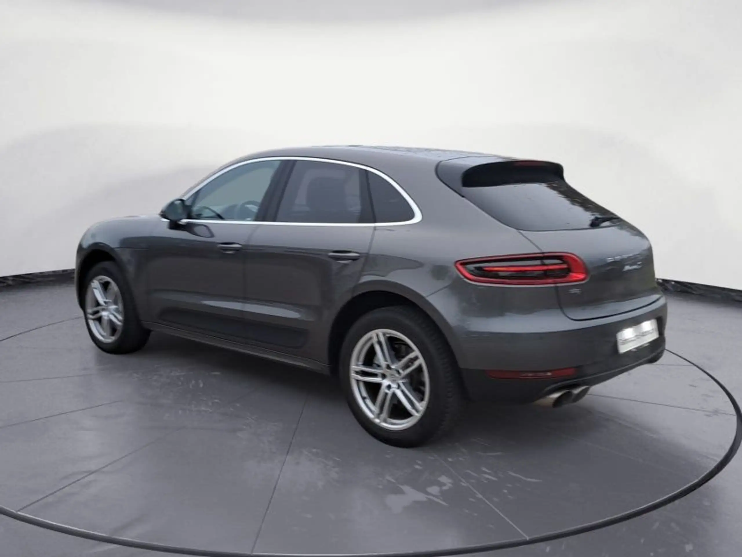 Porsche - Macan