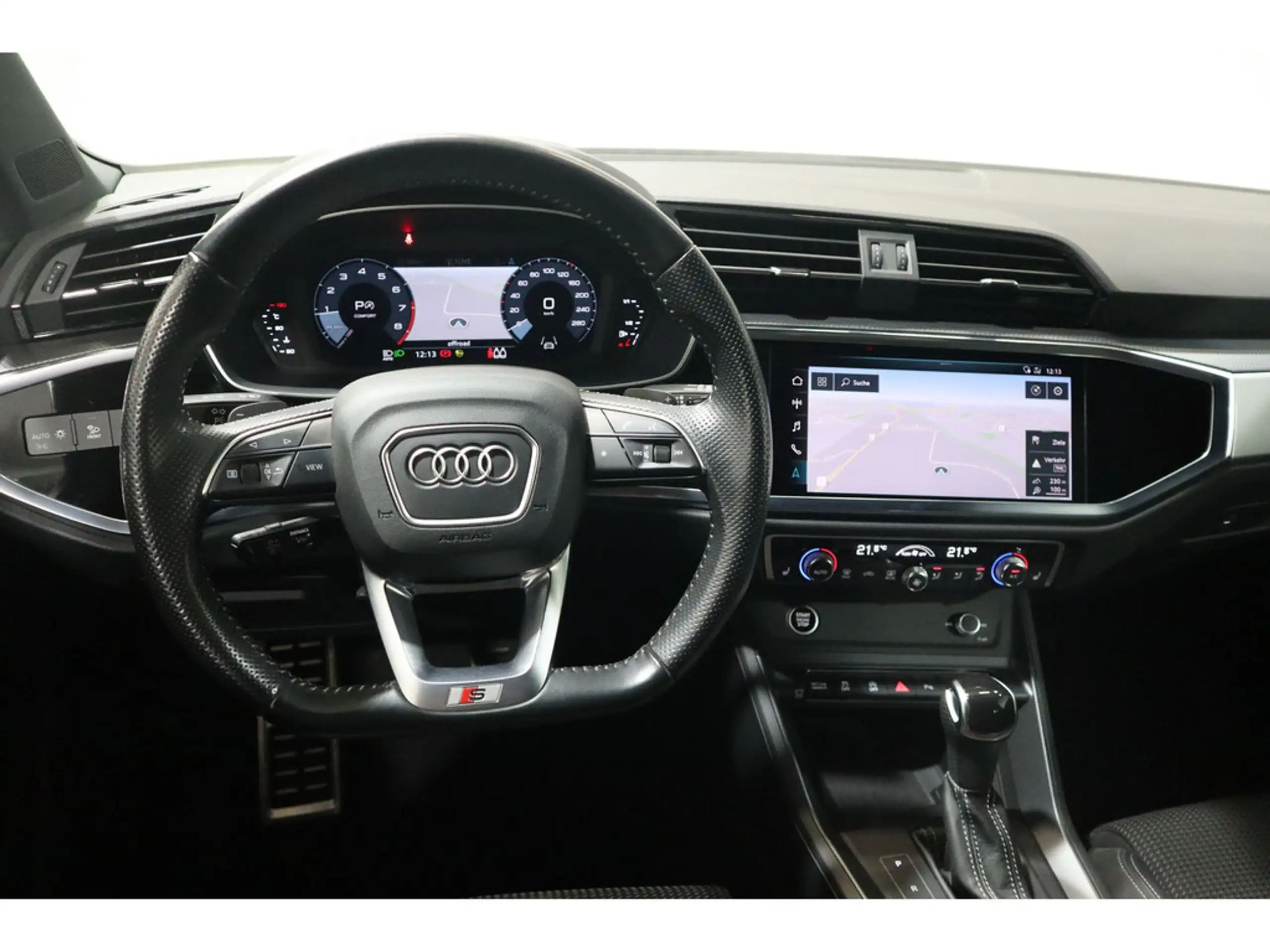 Audi - Q3