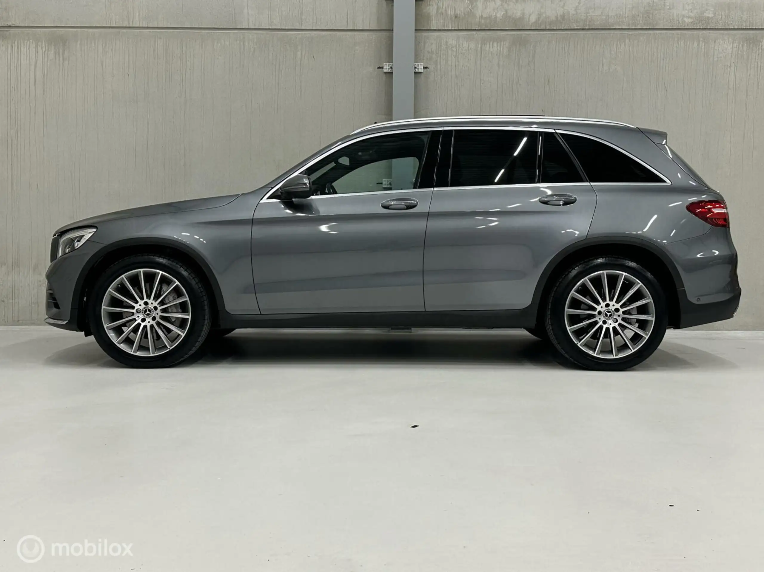 Mercedes-Benz - GLC 250