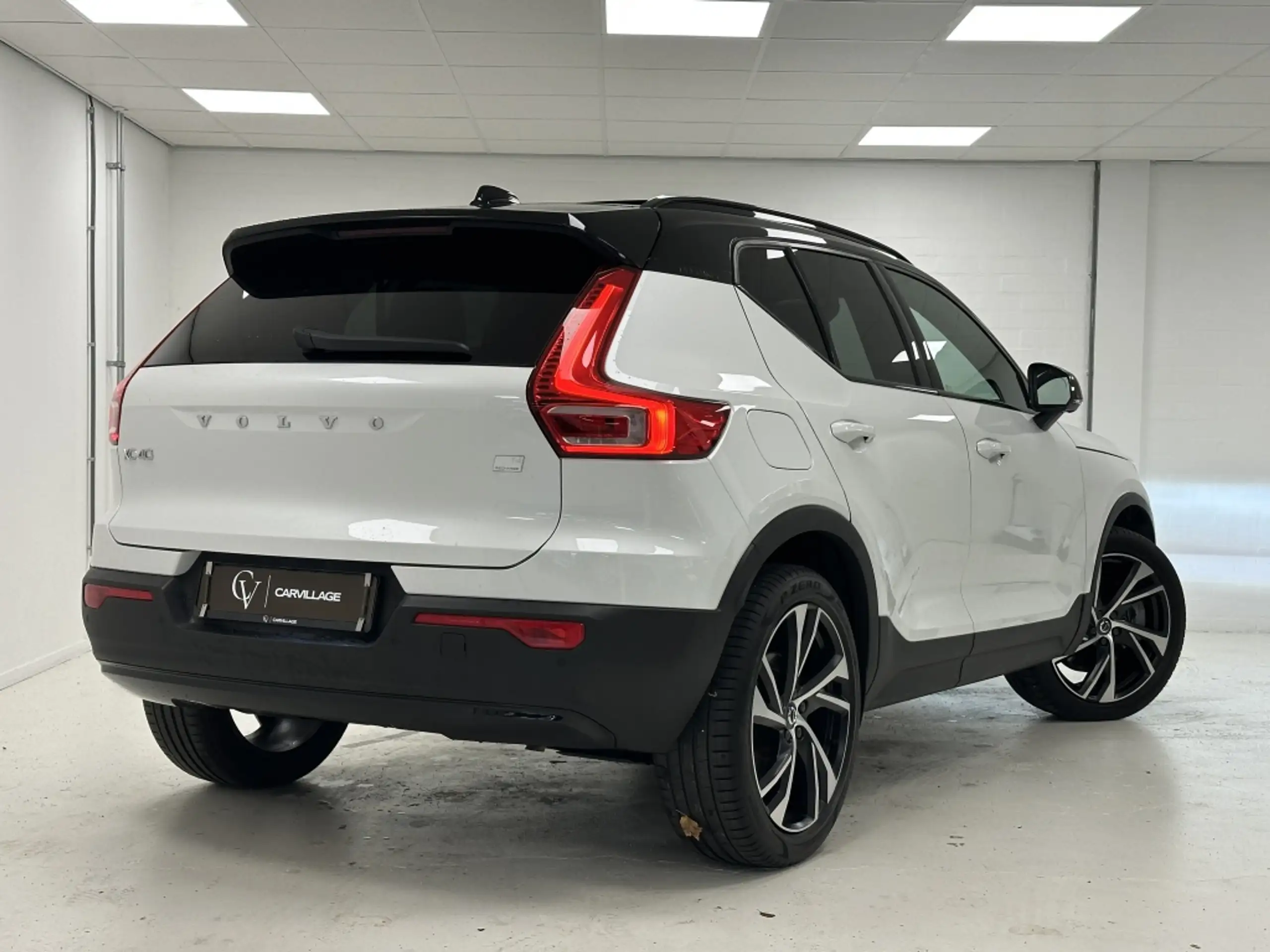 Volvo - XC40