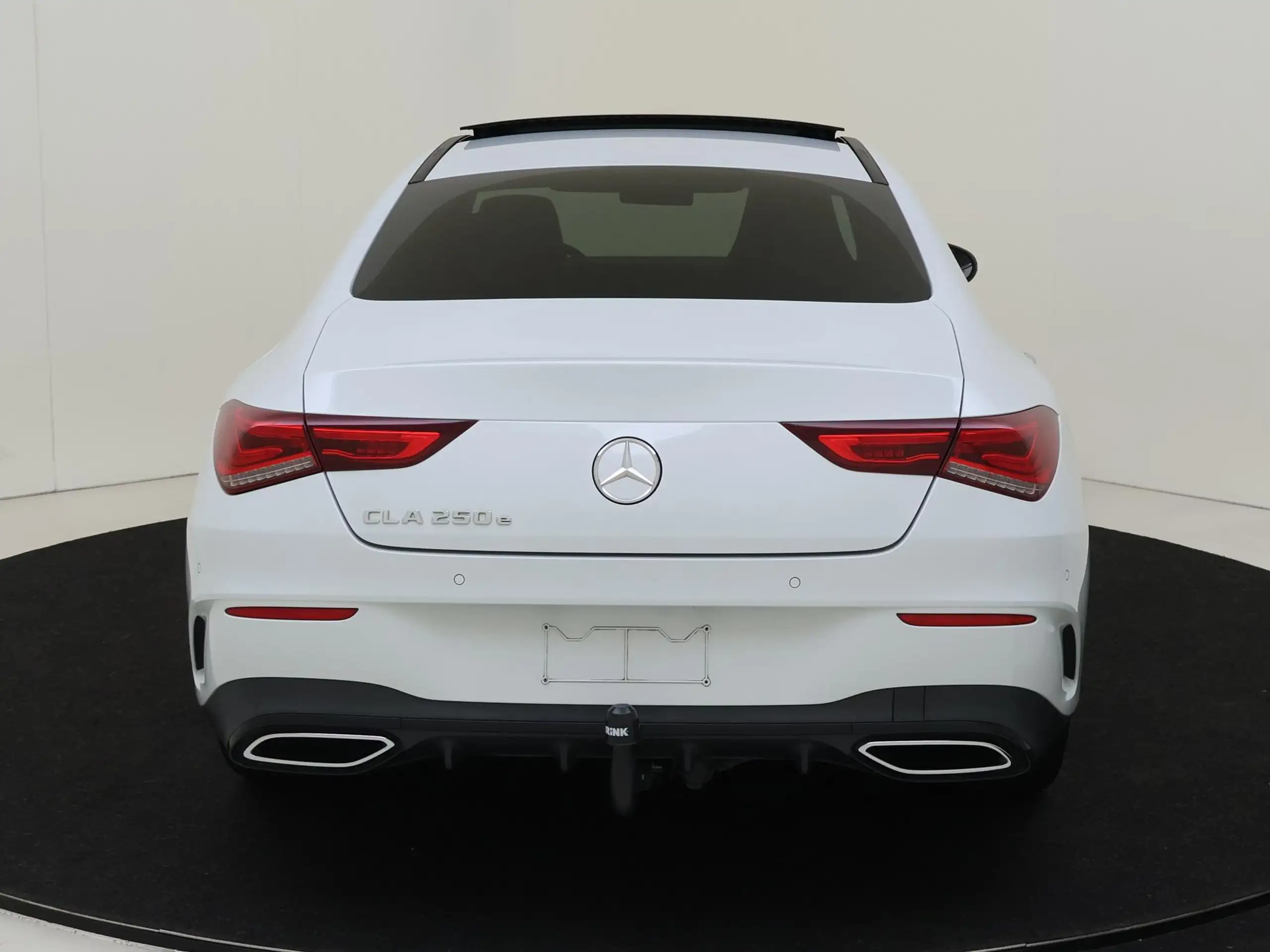 Mercedes-Benz - CLA 250