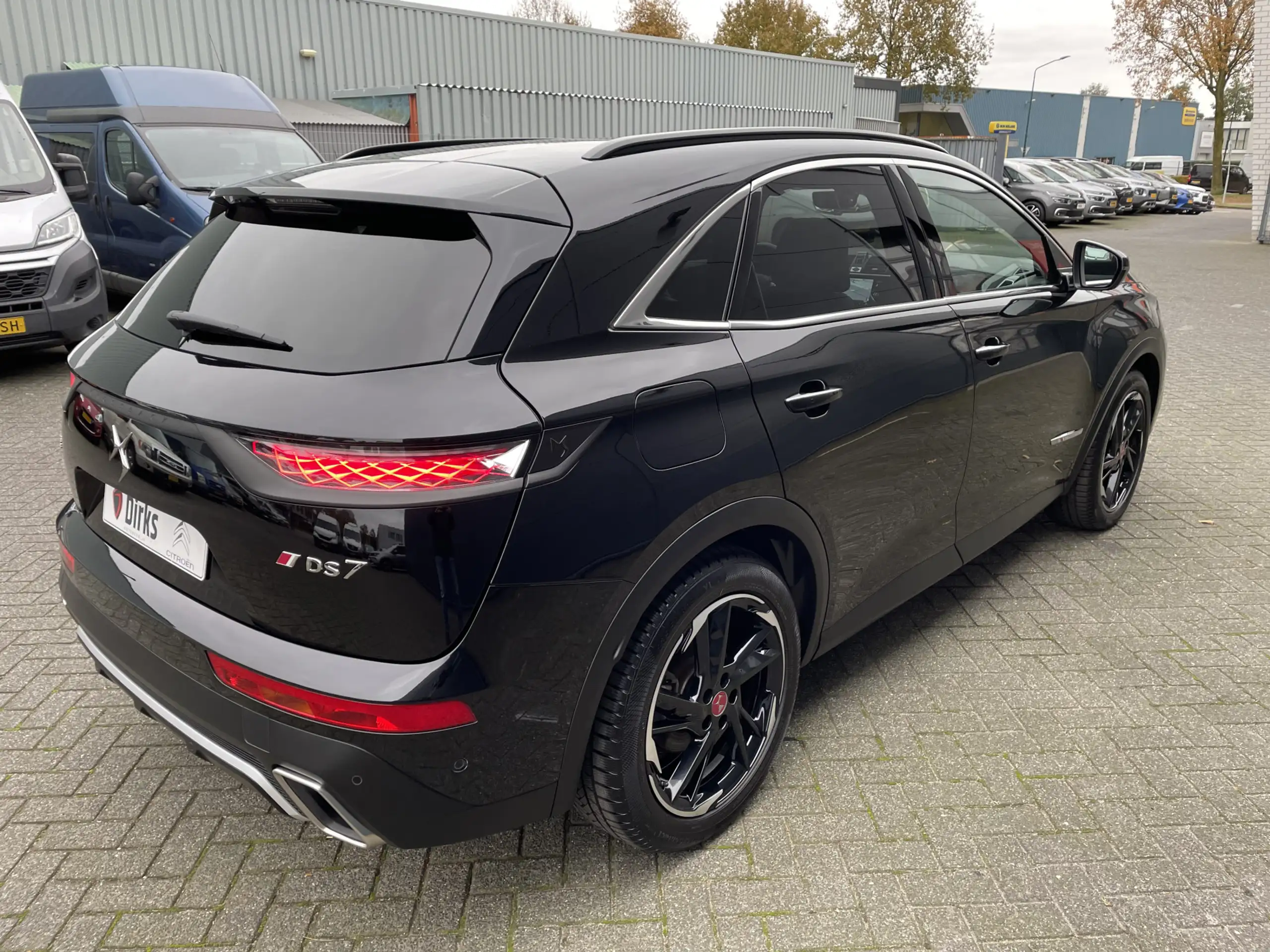 DS Automobiles - DS 7 Crossback