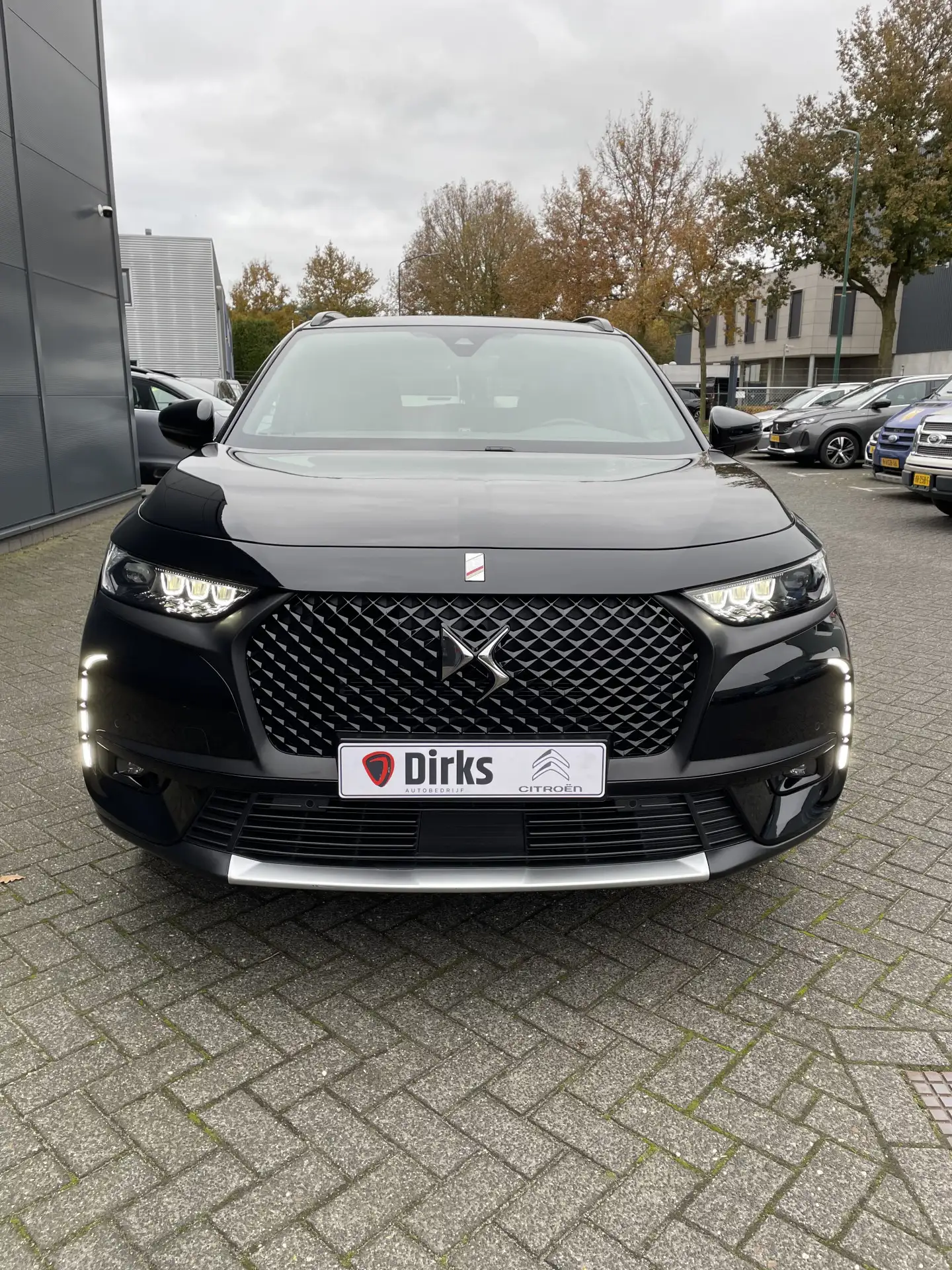 DS Automobiles - DS 7 Crossback