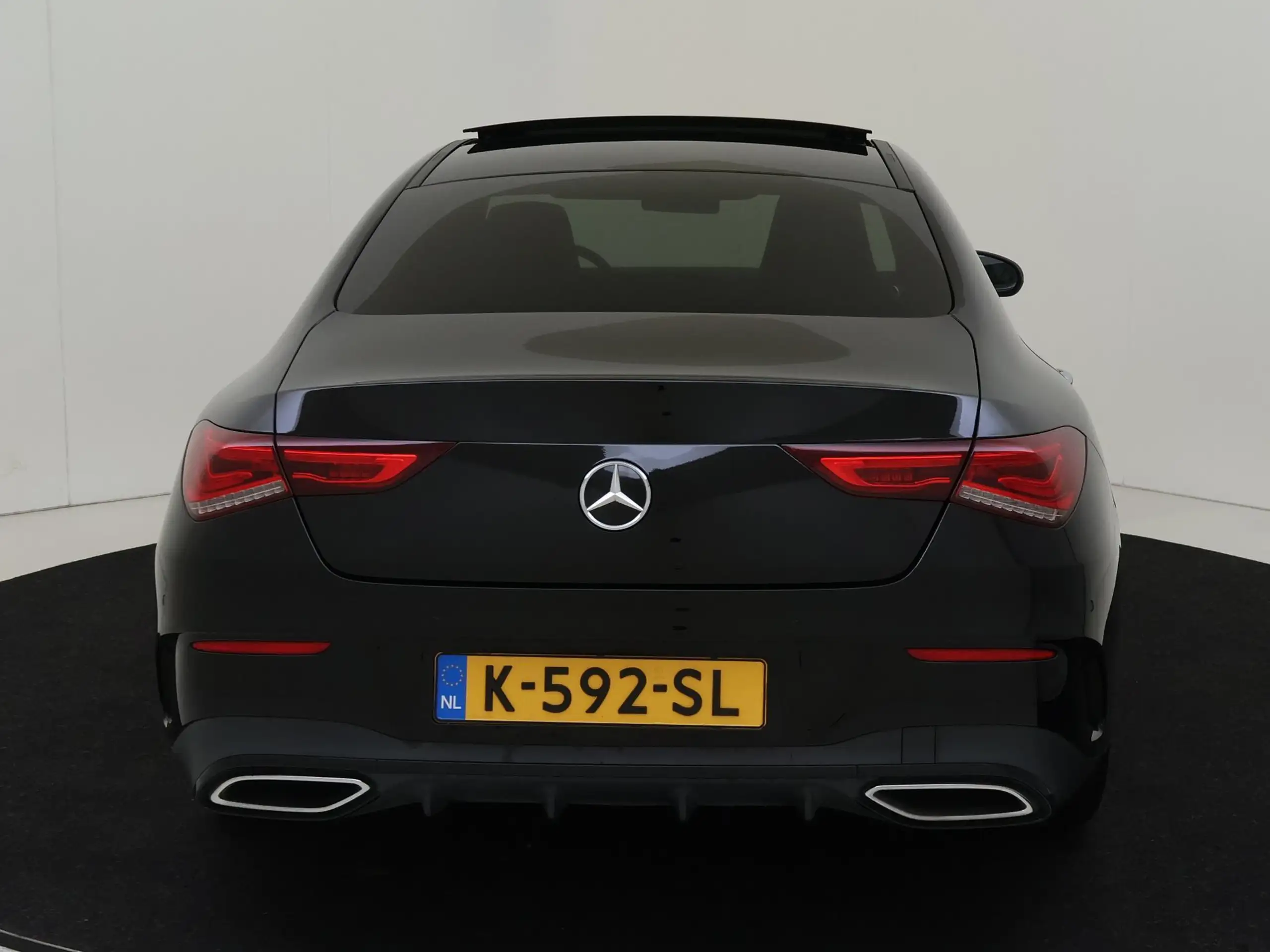 Mercedes-Benz - CLA 180