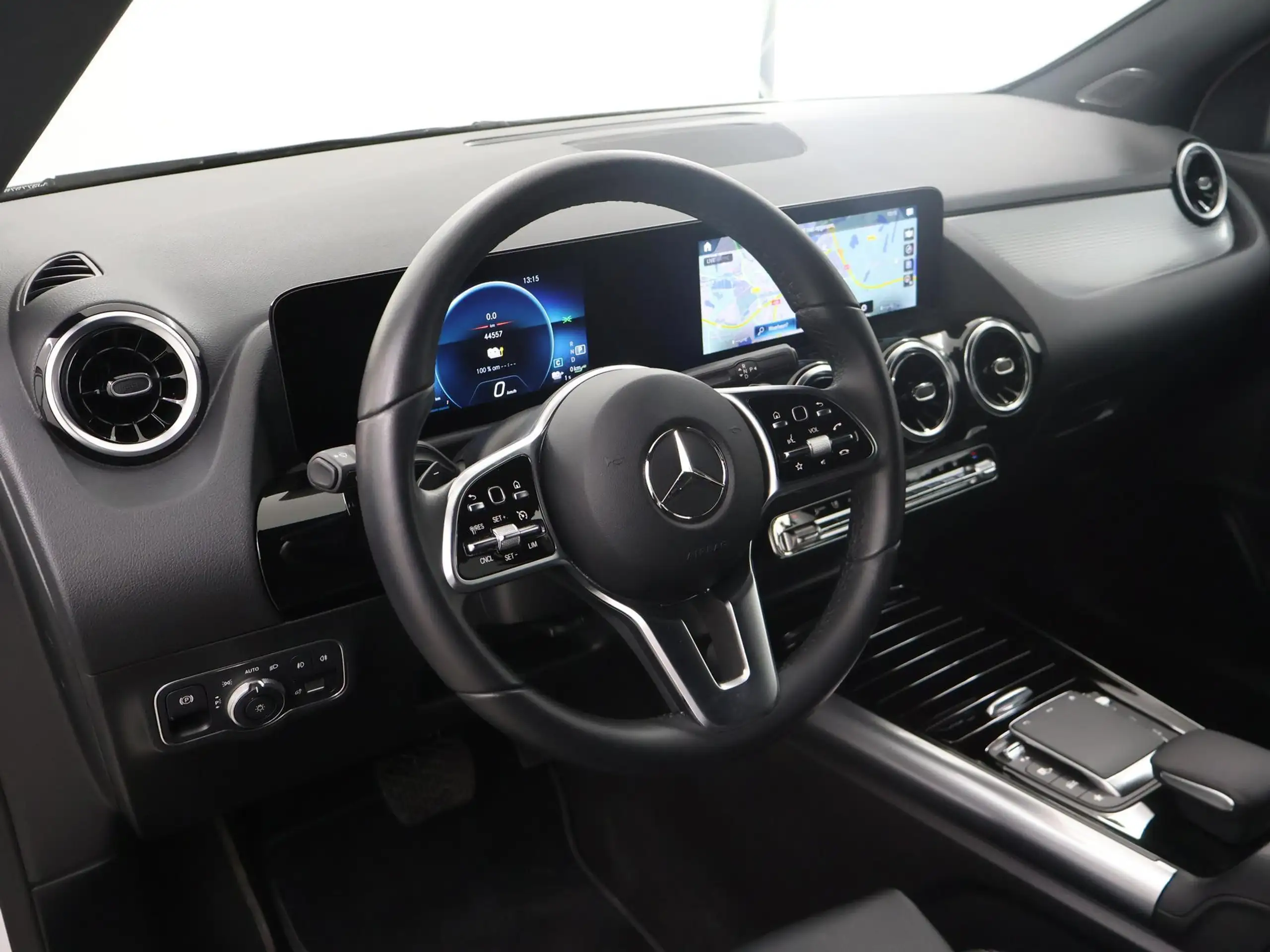 Mercedes-Benz - GLA 250