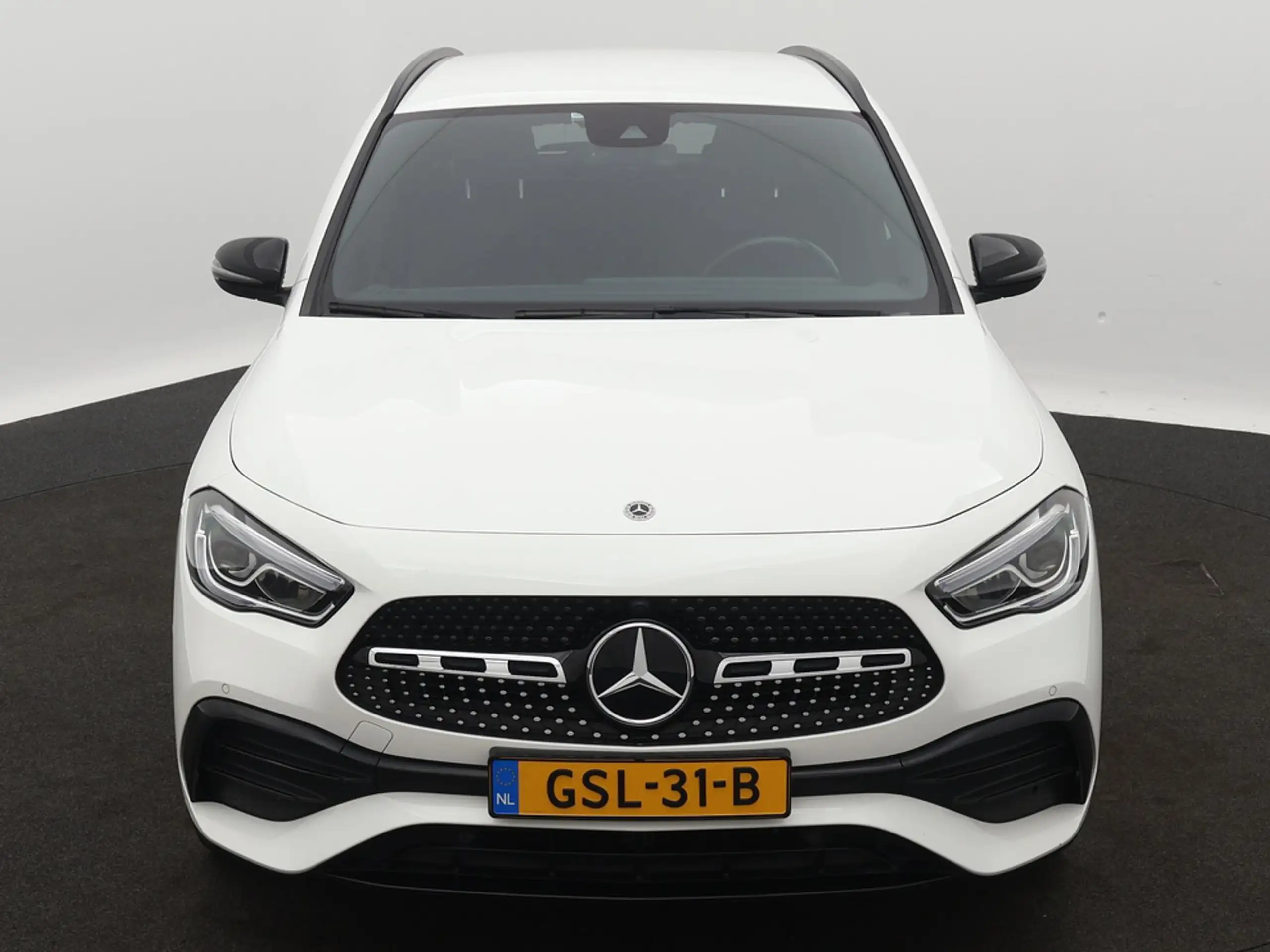 Mercedes-Benz - GLA 250